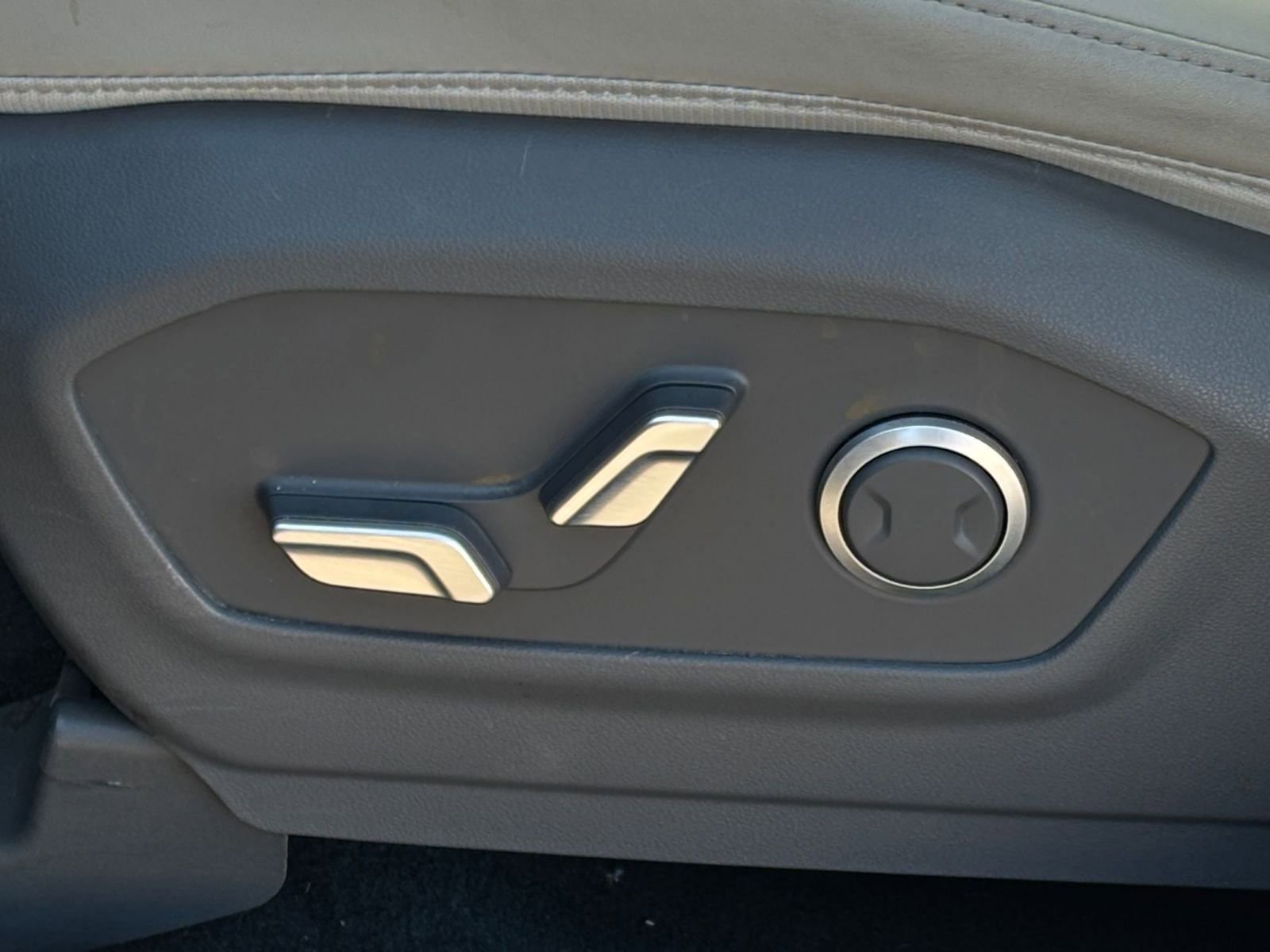 Thumbnail: 2025 Hyundai Santa Fe - 25