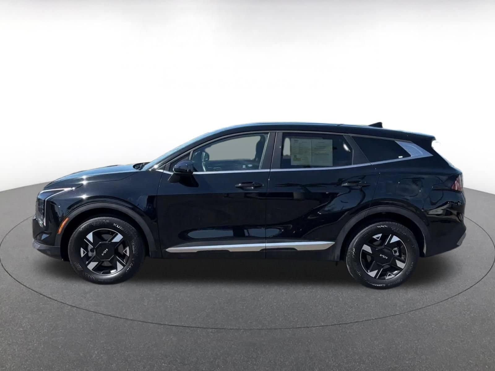 Thumbnail: 2026 Kia Sportage - 8