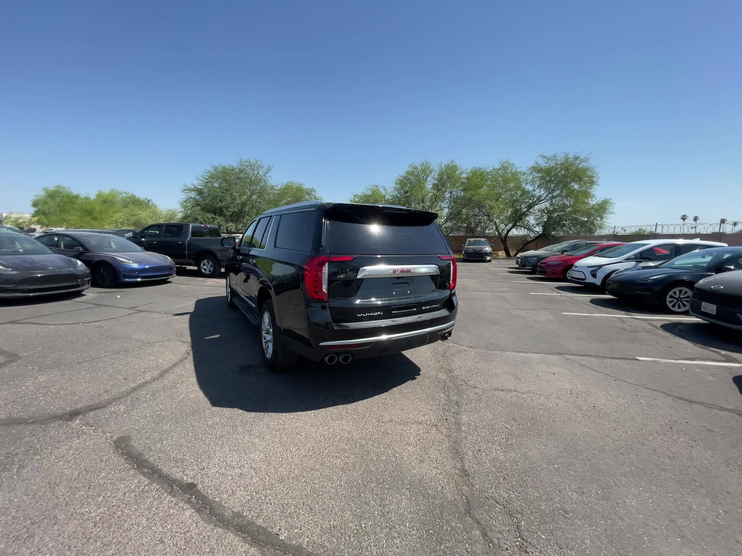 2023 GMC Yukon XL Denali 11