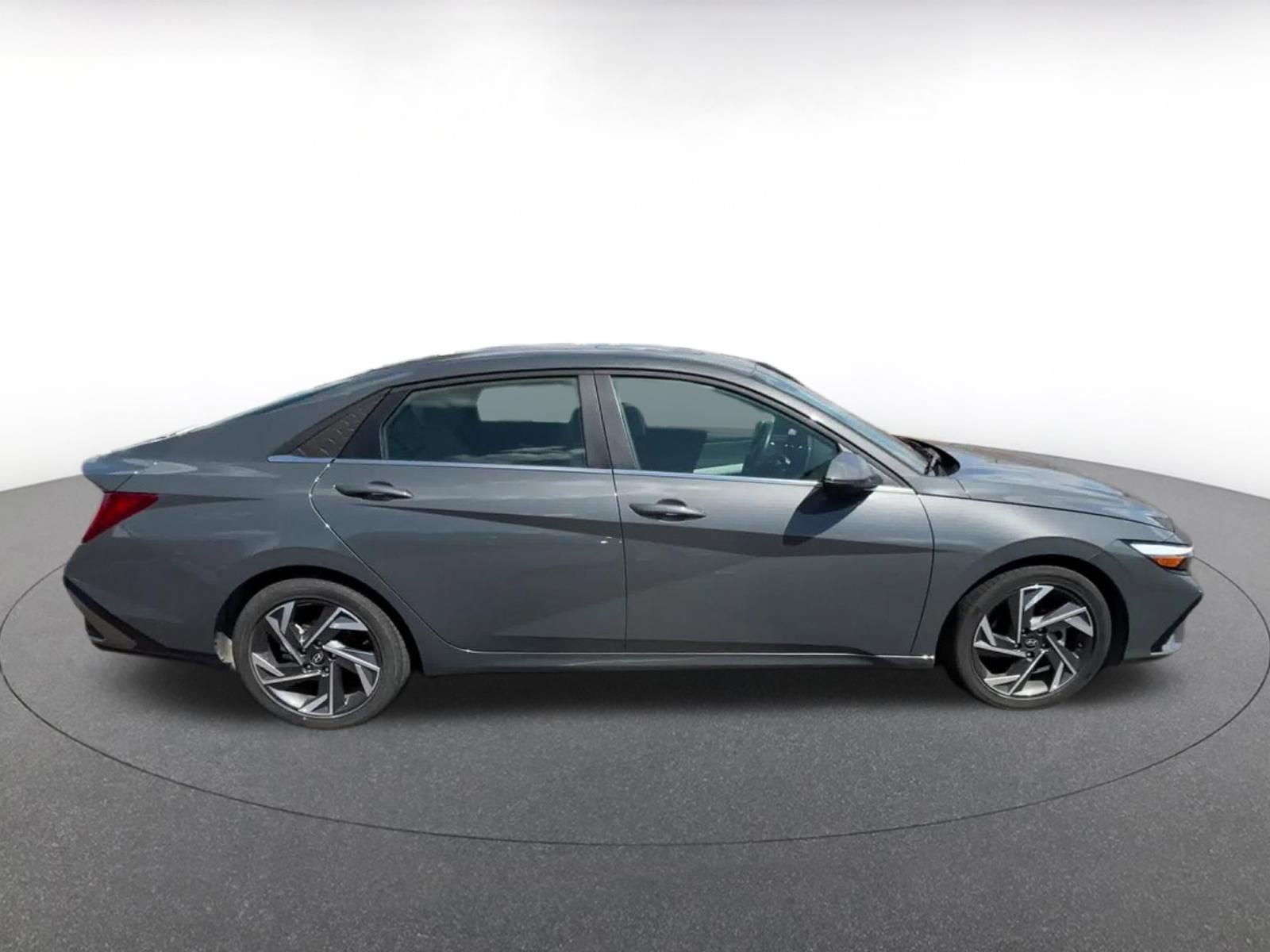Thumbnail: 2025 Hyundai Elantra - 16