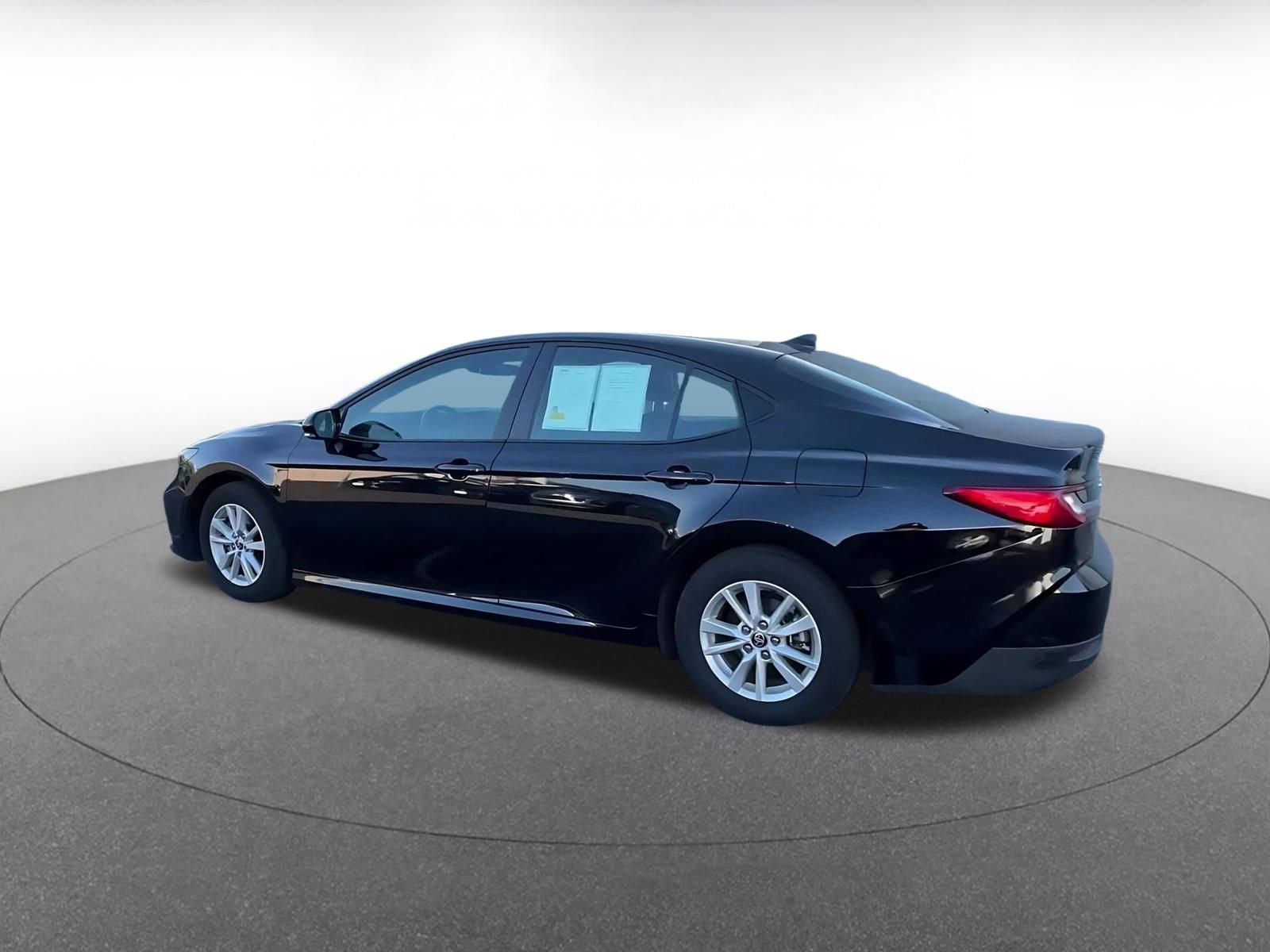 Thumbnail: 2025 Toyota Camry - 10