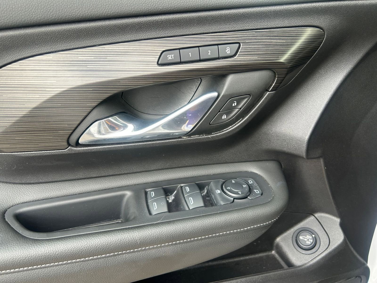 2024 GMC Terrain SLT 20