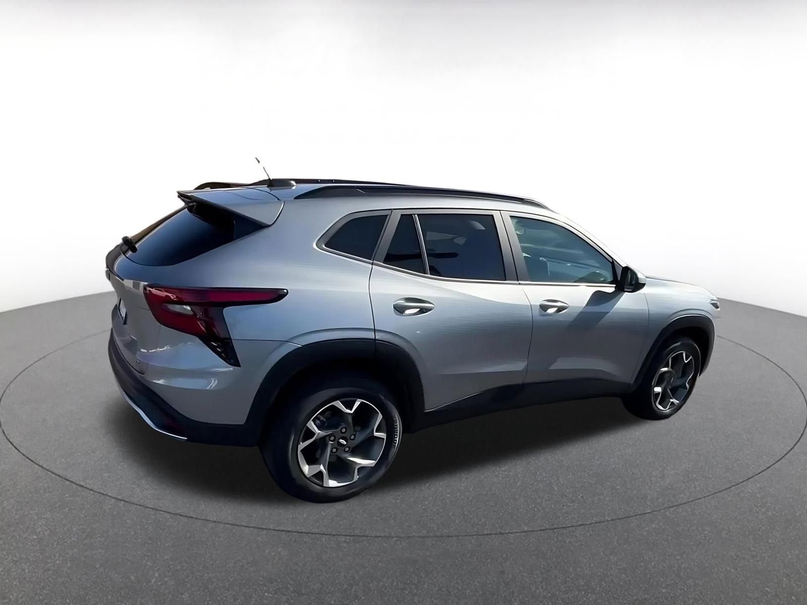 Thumbnail: 2025 Chevrolet Trax - 15