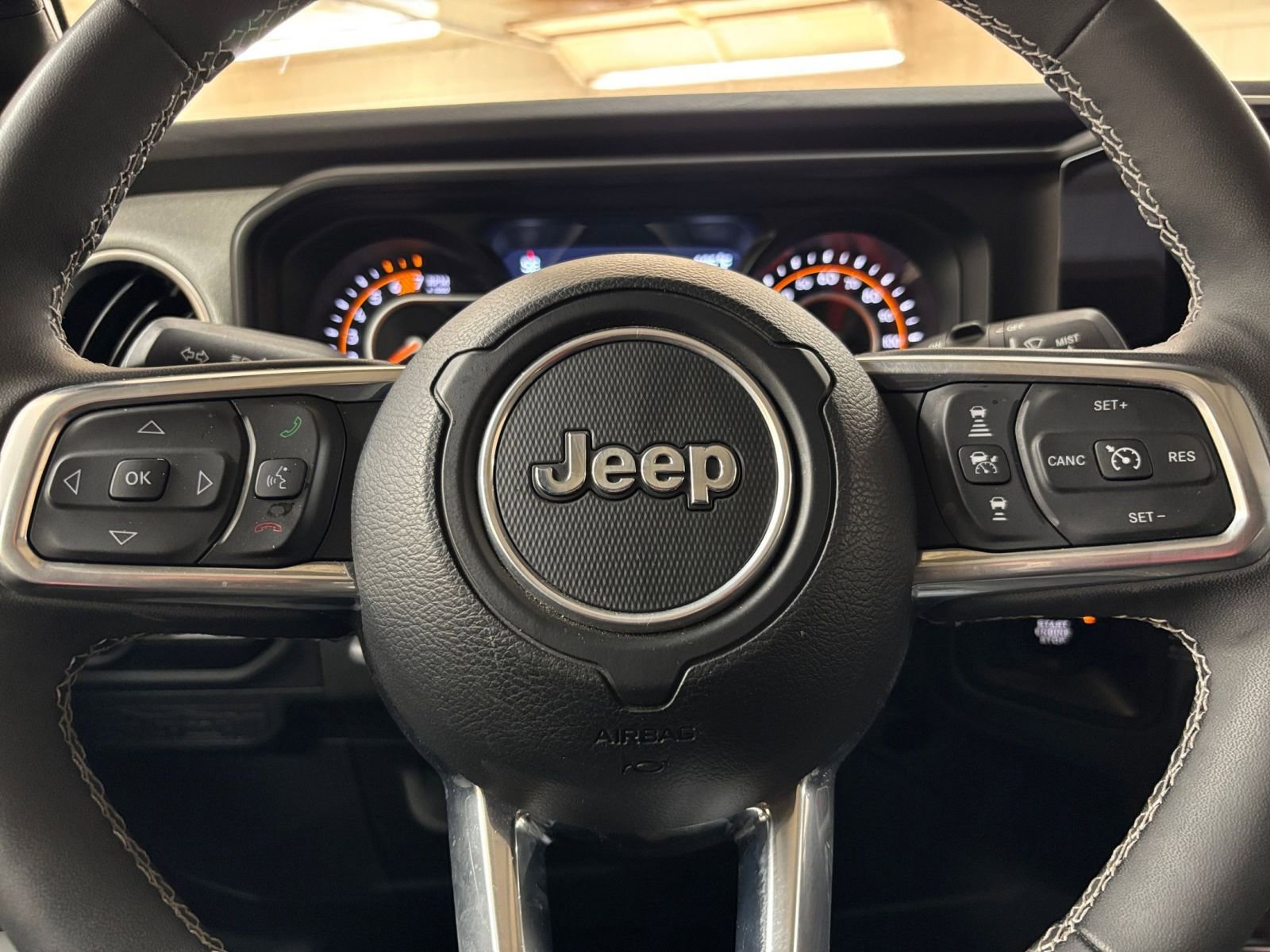 Thumbnail: 2025 Jeep Wrangler - 28