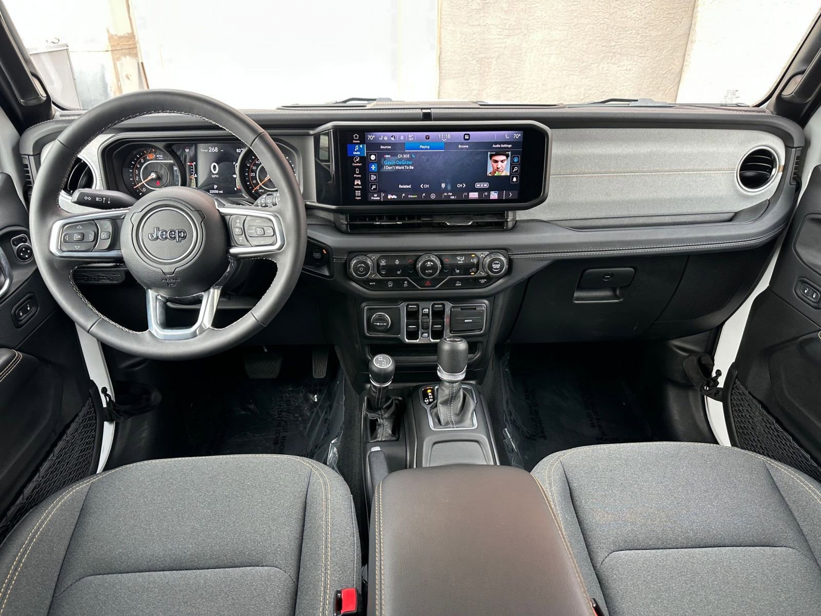 Thumbnail: 2025 Jeep Wrangler - 32