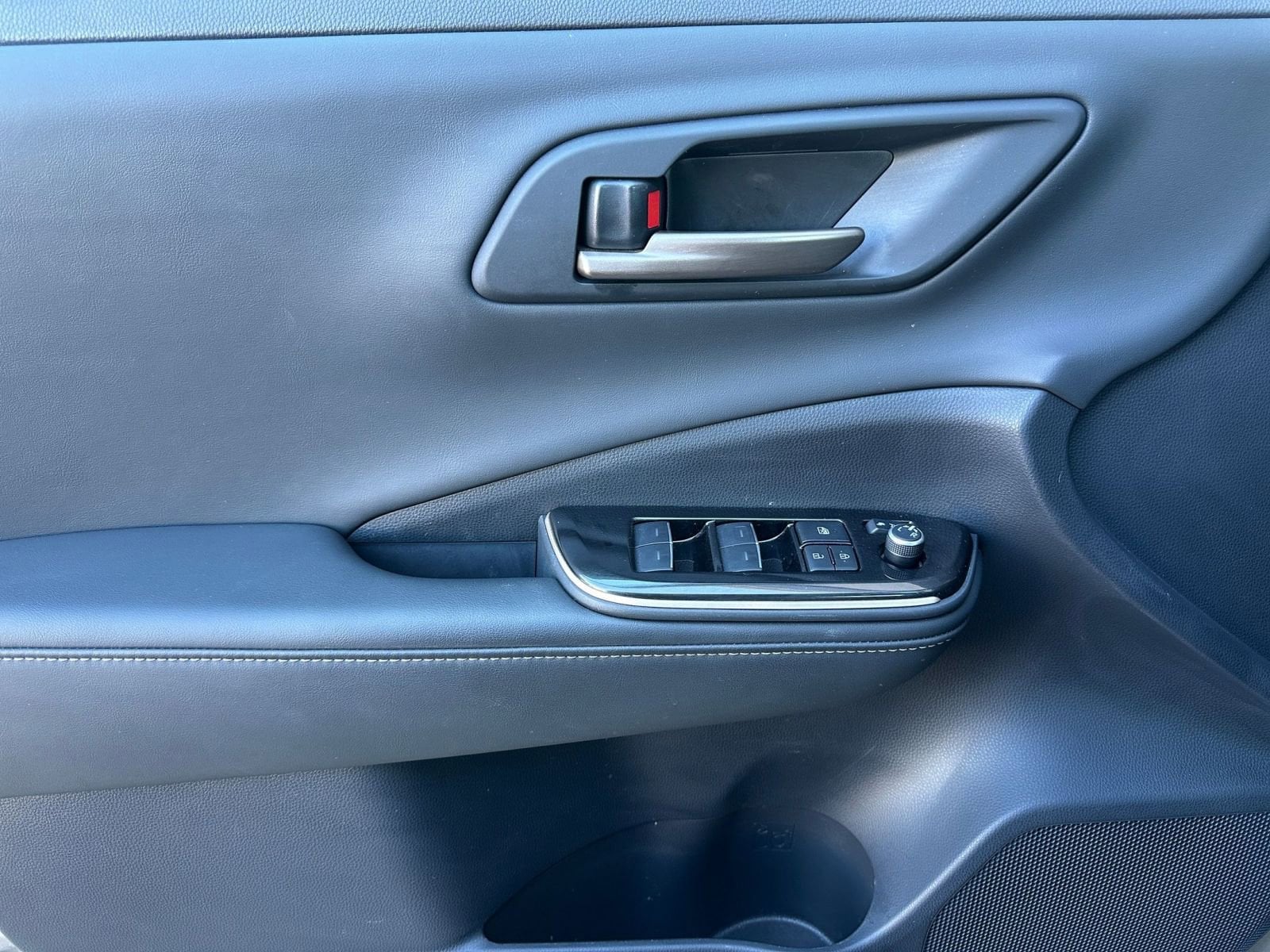 Thumbnail: 2025 Toyota Crown - 18