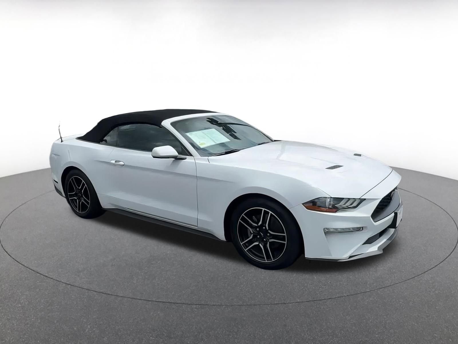 Thumbnail: 2022 Ford Mustang - 2