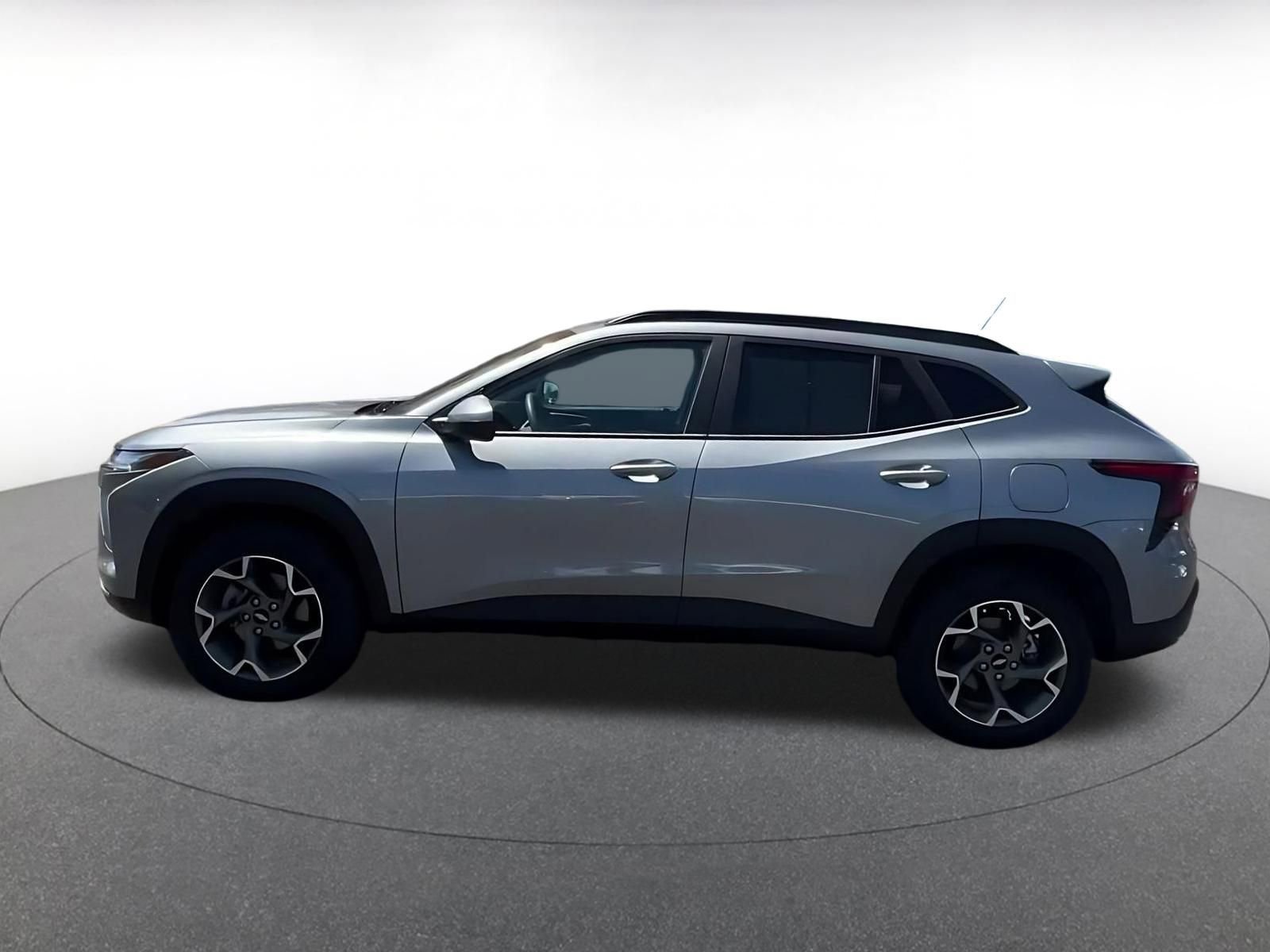Thumbnail: 2025 Chevrolet Trax - 9