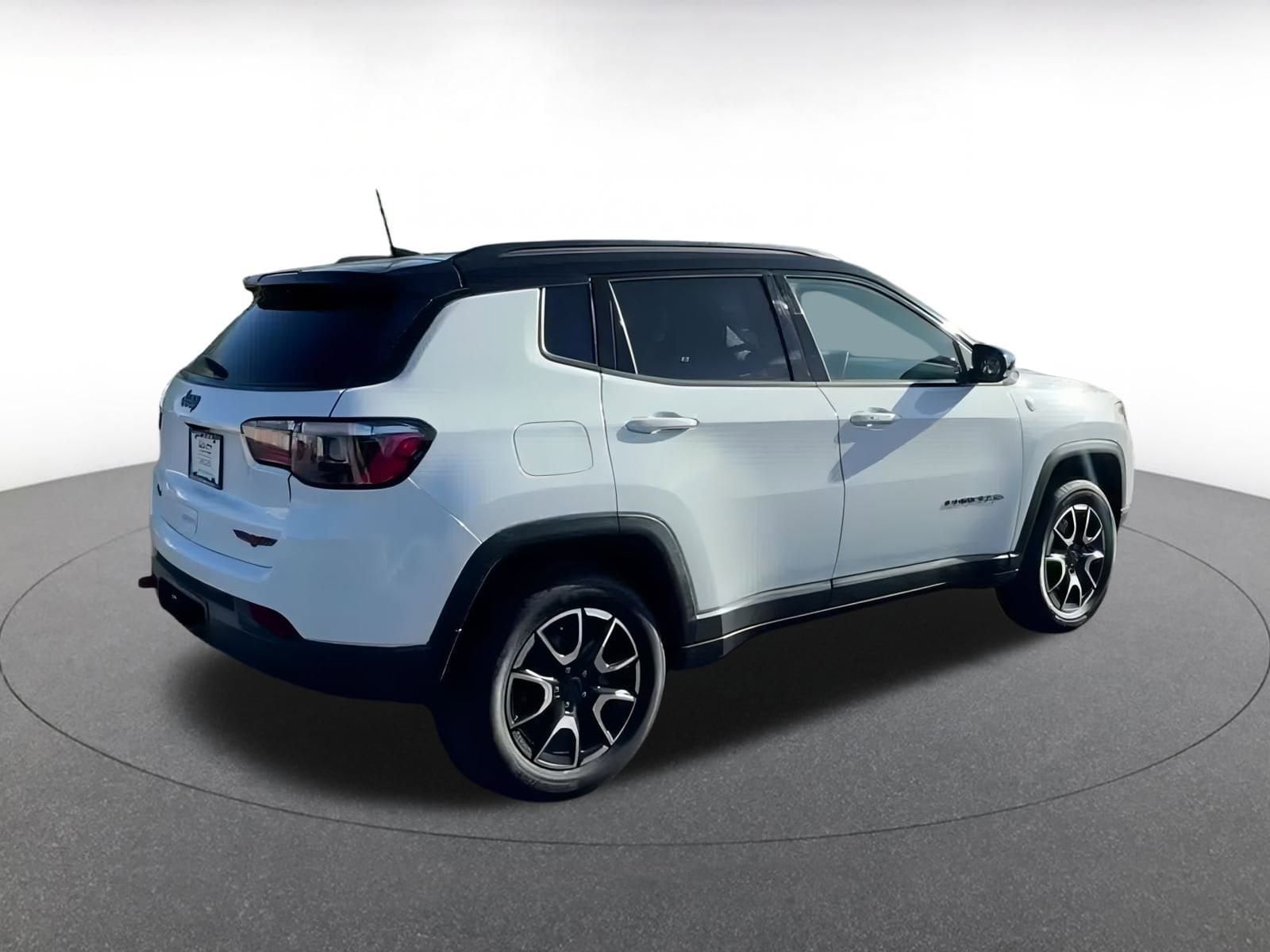 Thumbnail: 2025 Jeep Compass - 12