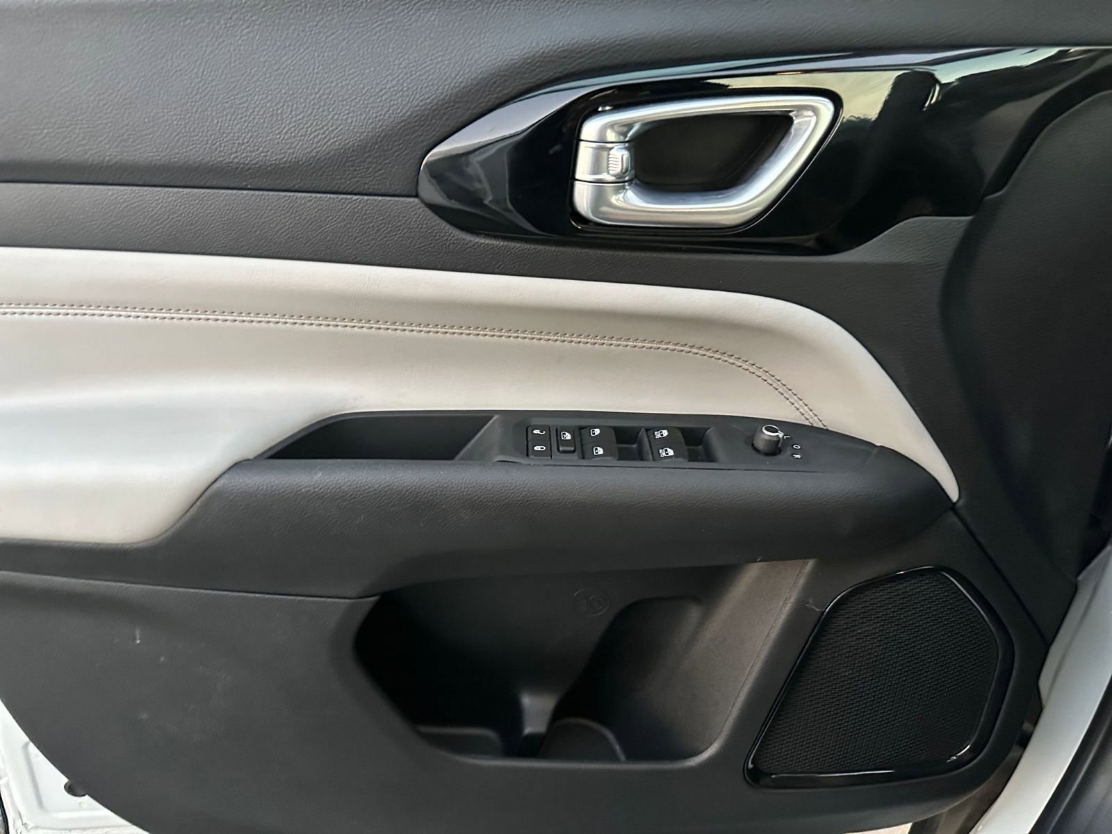 Thumbnail: 2025 Jeep Compass - 20