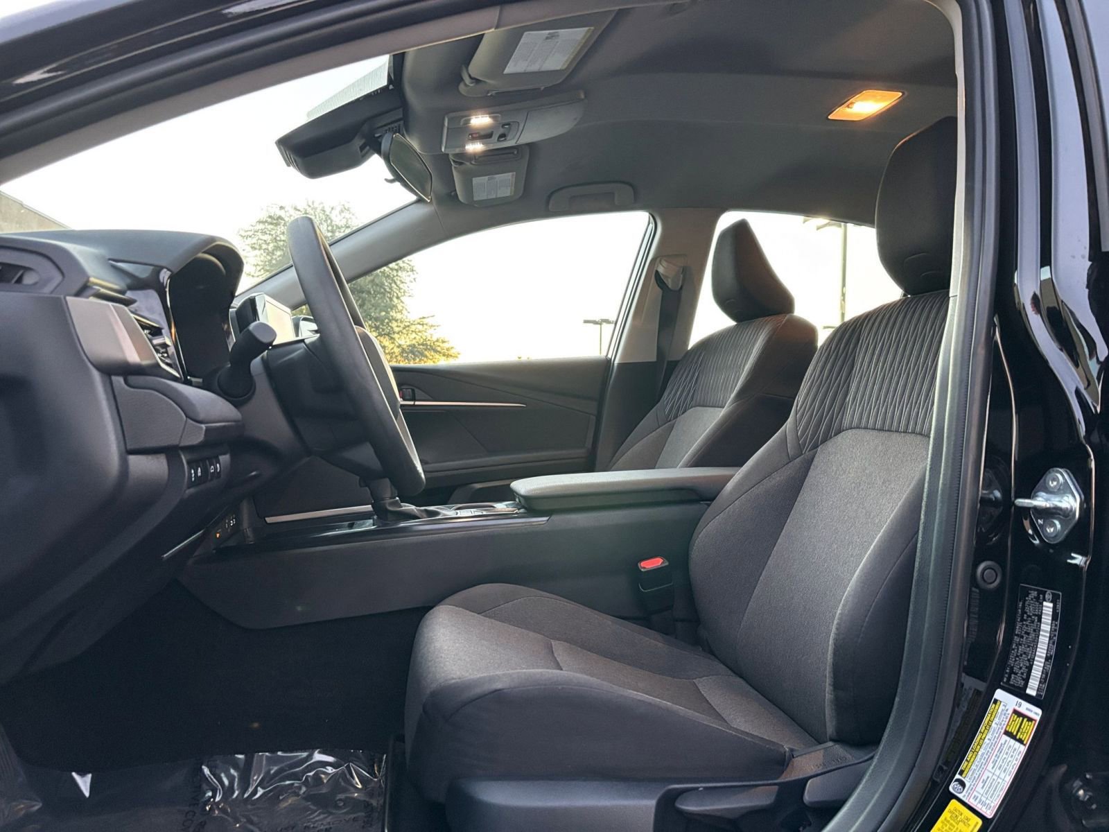 Thumbnail: 2025 Toyota Camry - 25