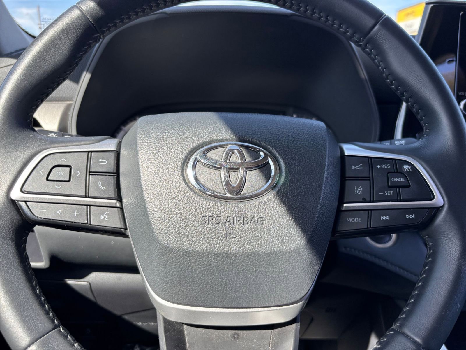 Thumbnail: 2025 Toyota Highlander - 29