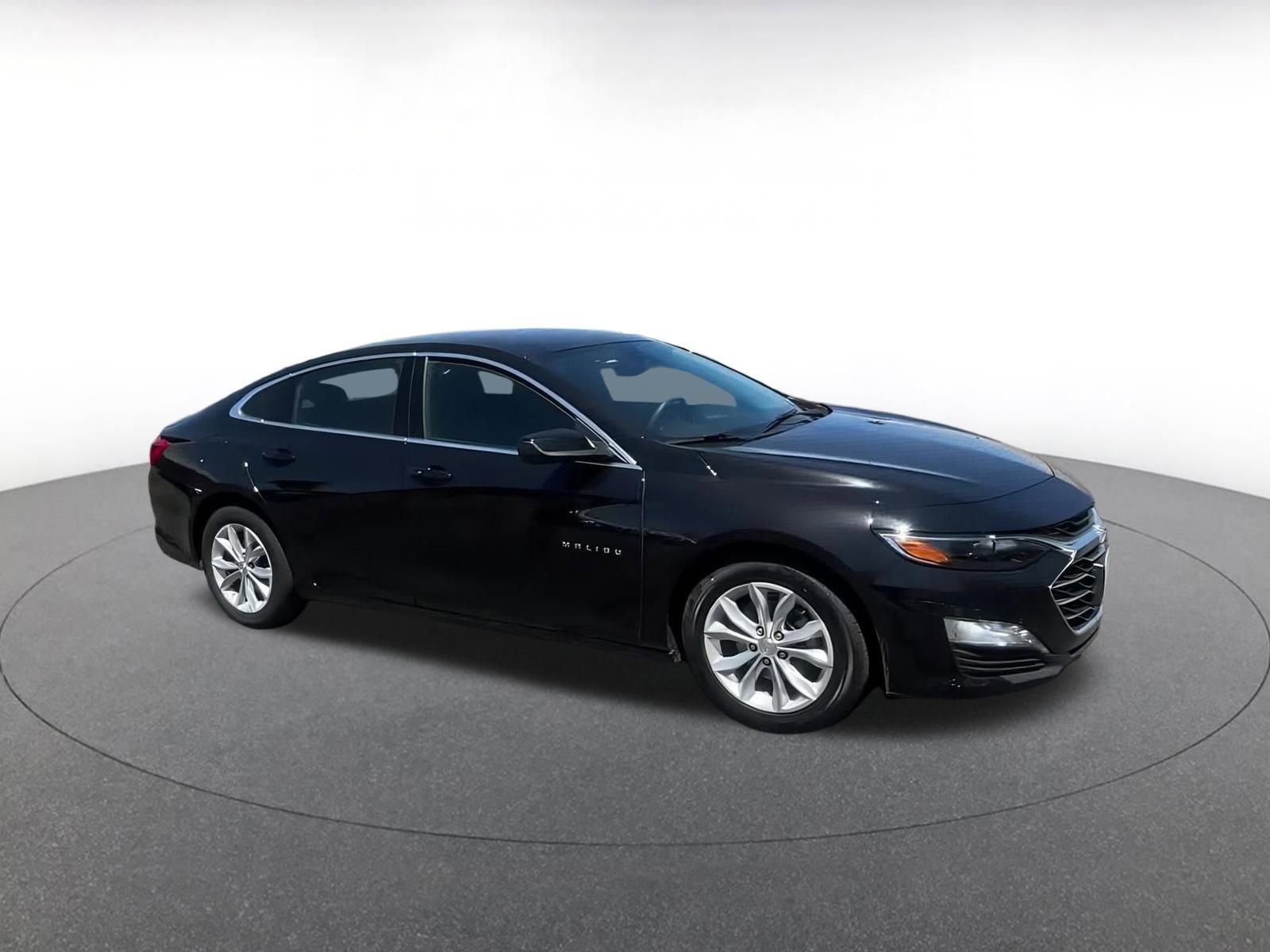 Thumbnail: 2023 Chevrolet Malibu - 2