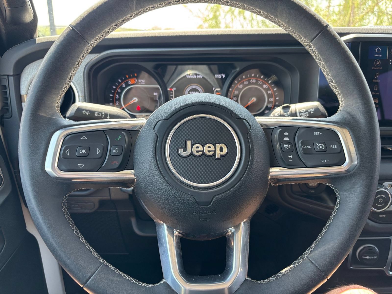 Thumbnail: 2025 Jeep Wrangler - 28