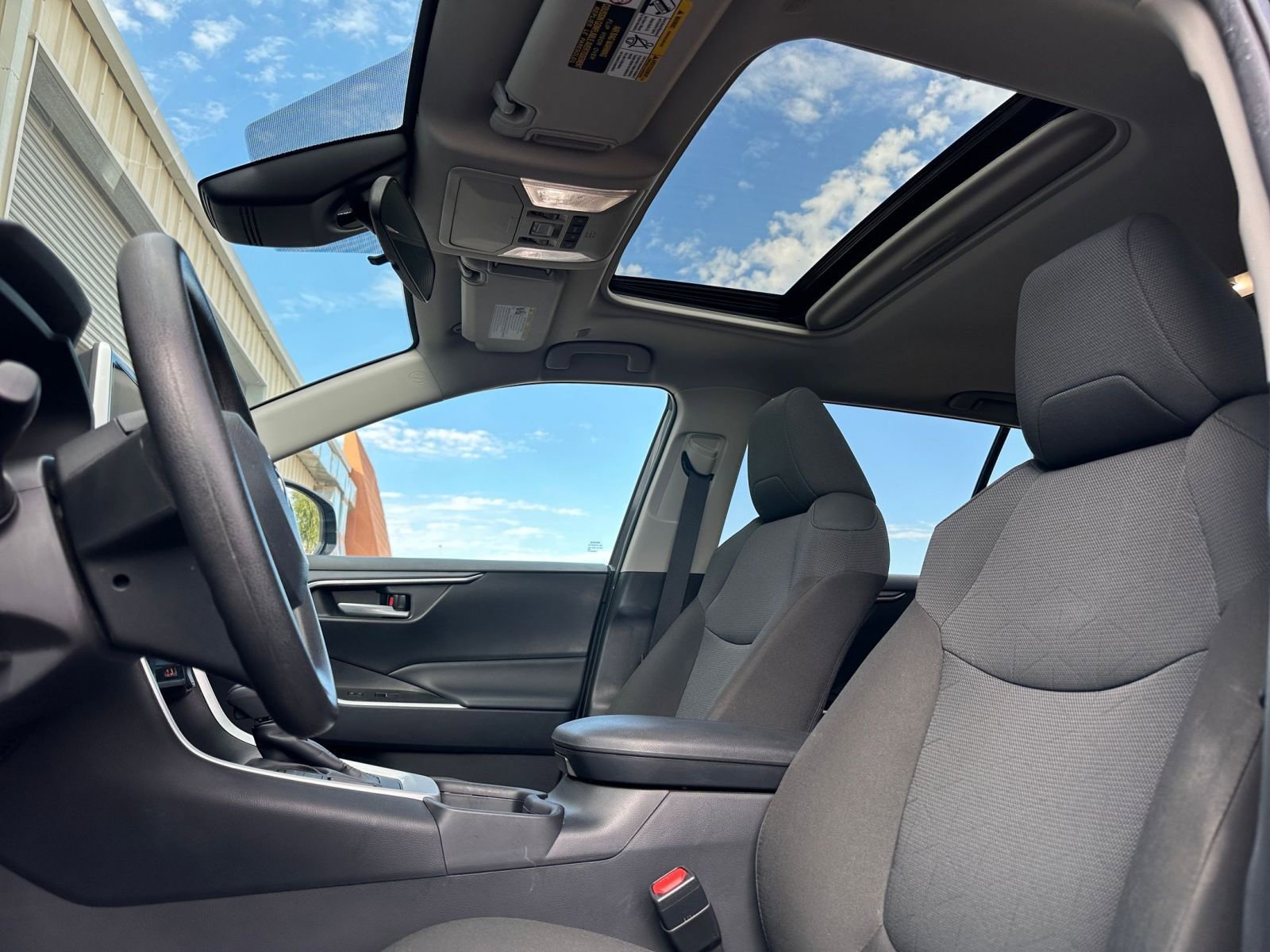 Thumbnail: 2025 Toyota RAV4 - 22