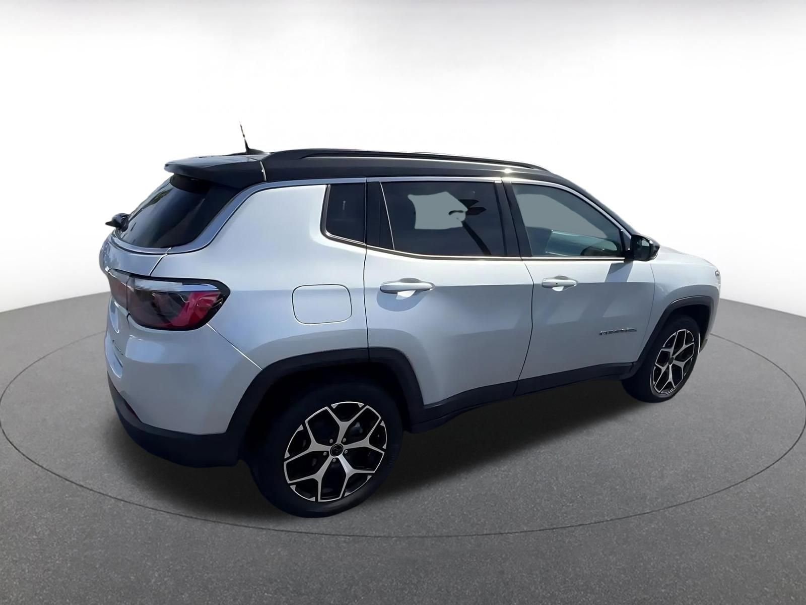 Thumbnail: 2025 Jeep Compass - 15