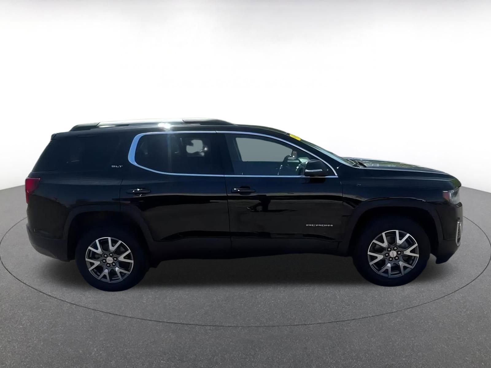 Thumbnail: 2023 GMC Acadia - 16