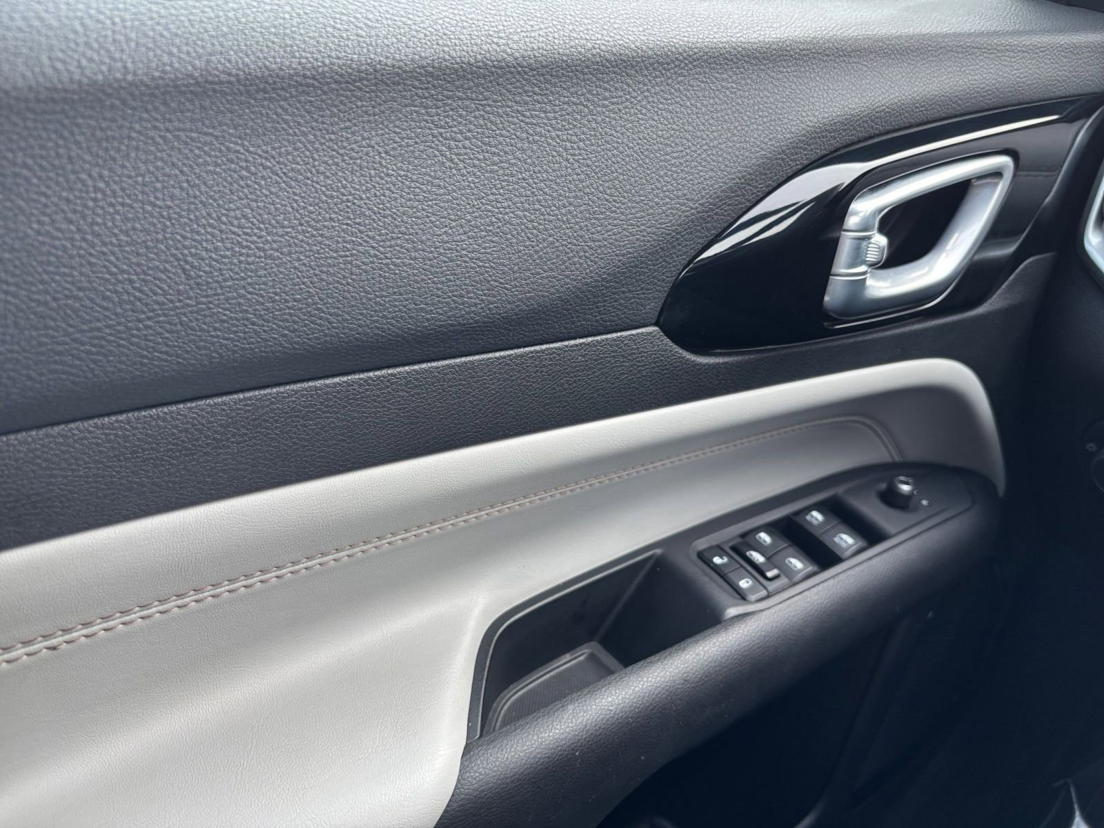 Thumbnail: 2025 Jeep Compass - 18