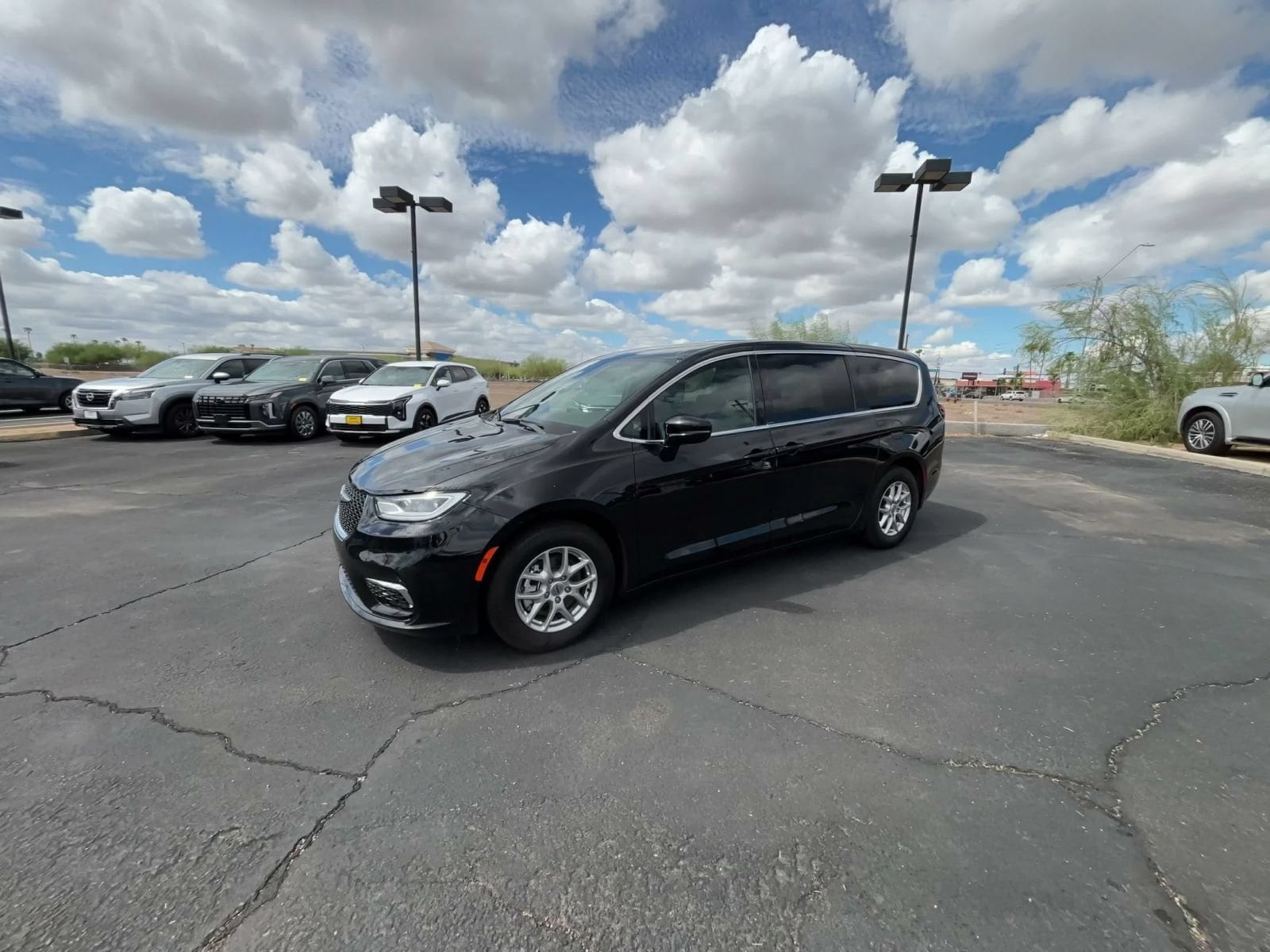 Thumbnail: 2025 Chrysler Pacifica - 7