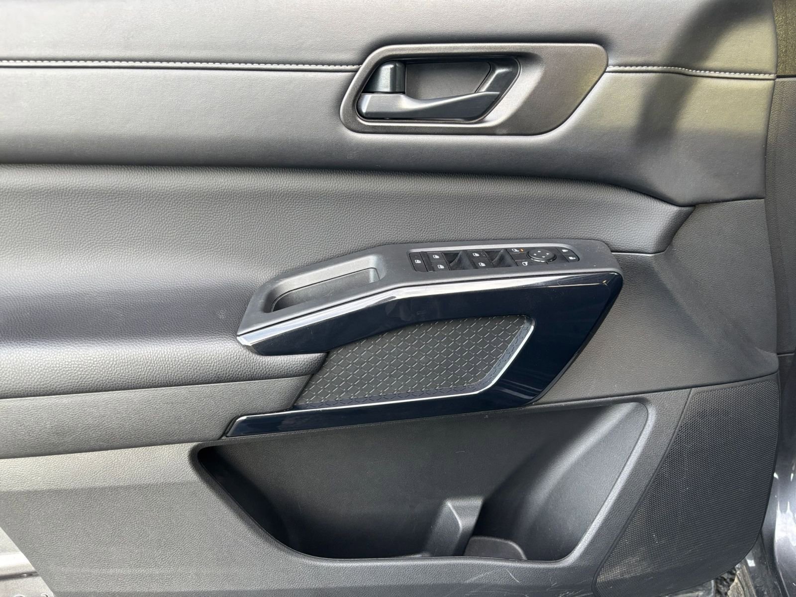 Thumbnail: 2025 Nissan Pathfinder - 18