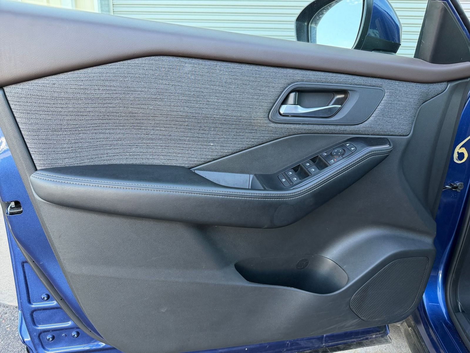 Thumbnail: 2023 Nissan Rogue - 18