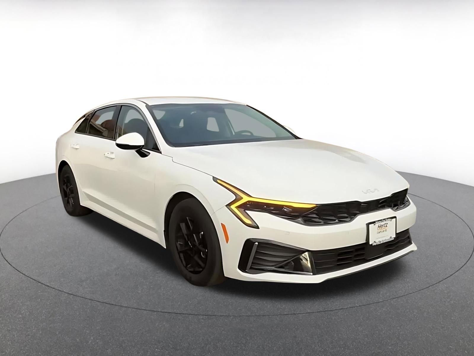 Thumbnail: 2025 Kia K5 - 3