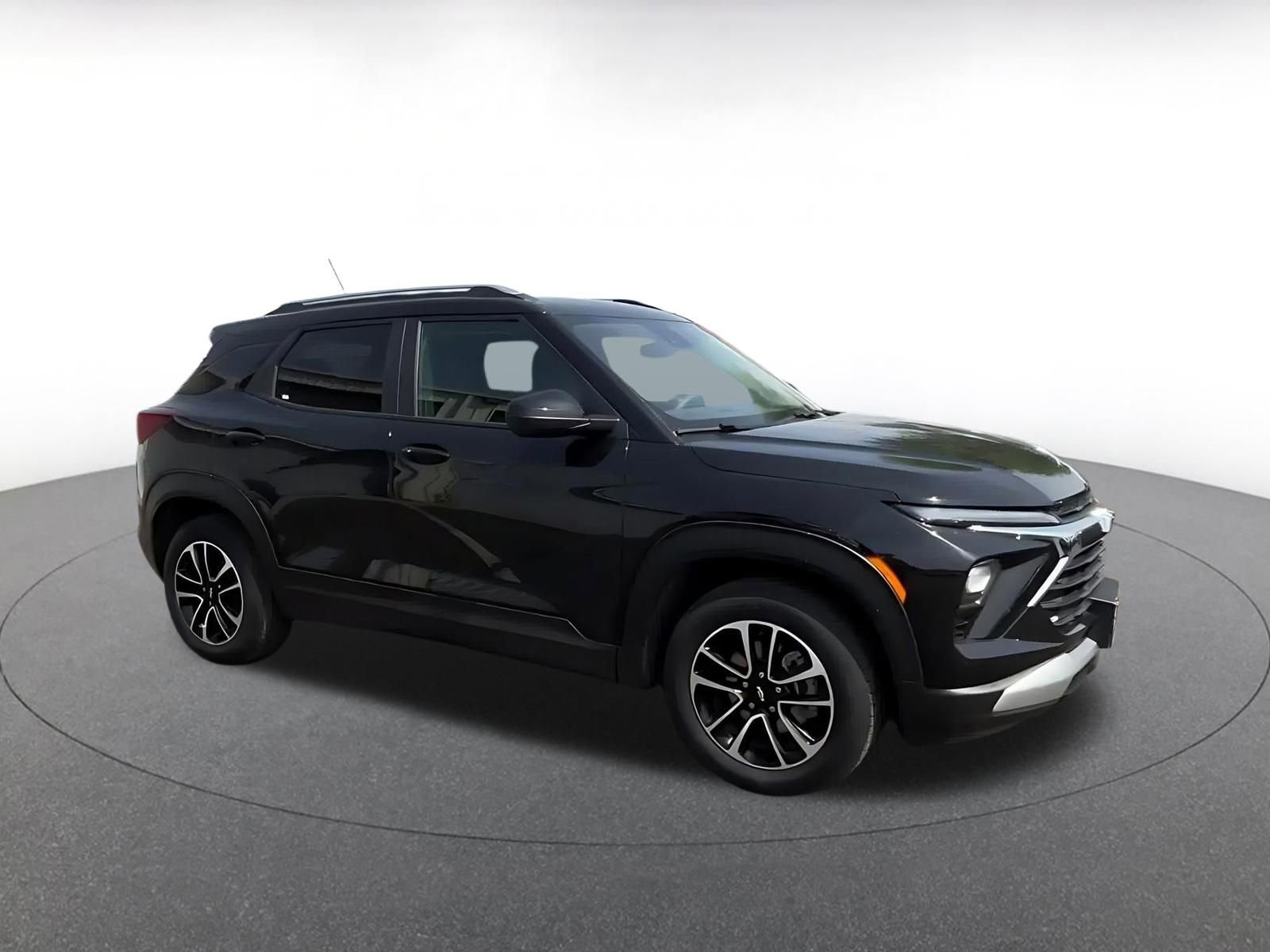 Thumbnail: 2025 Chevrolet TrailBlazer - 2