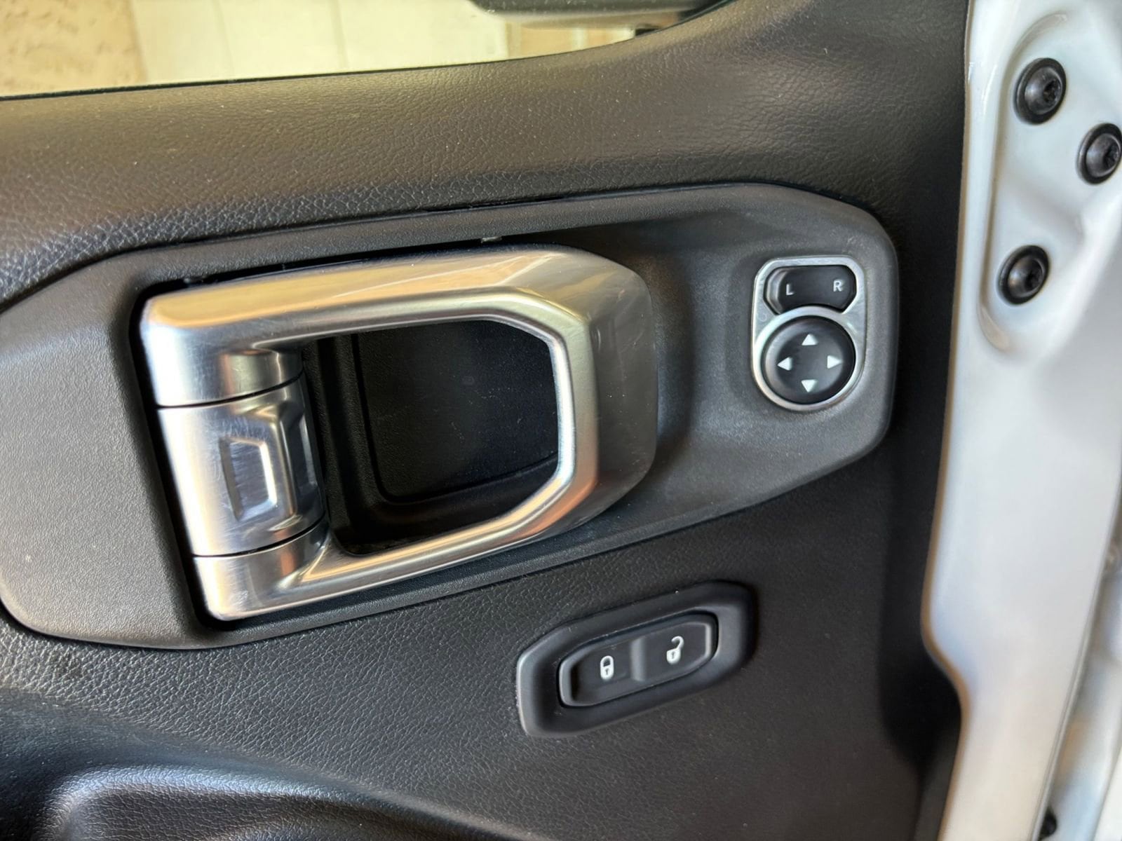 Thumbnail: 2025 Jeep Wrangler - 20