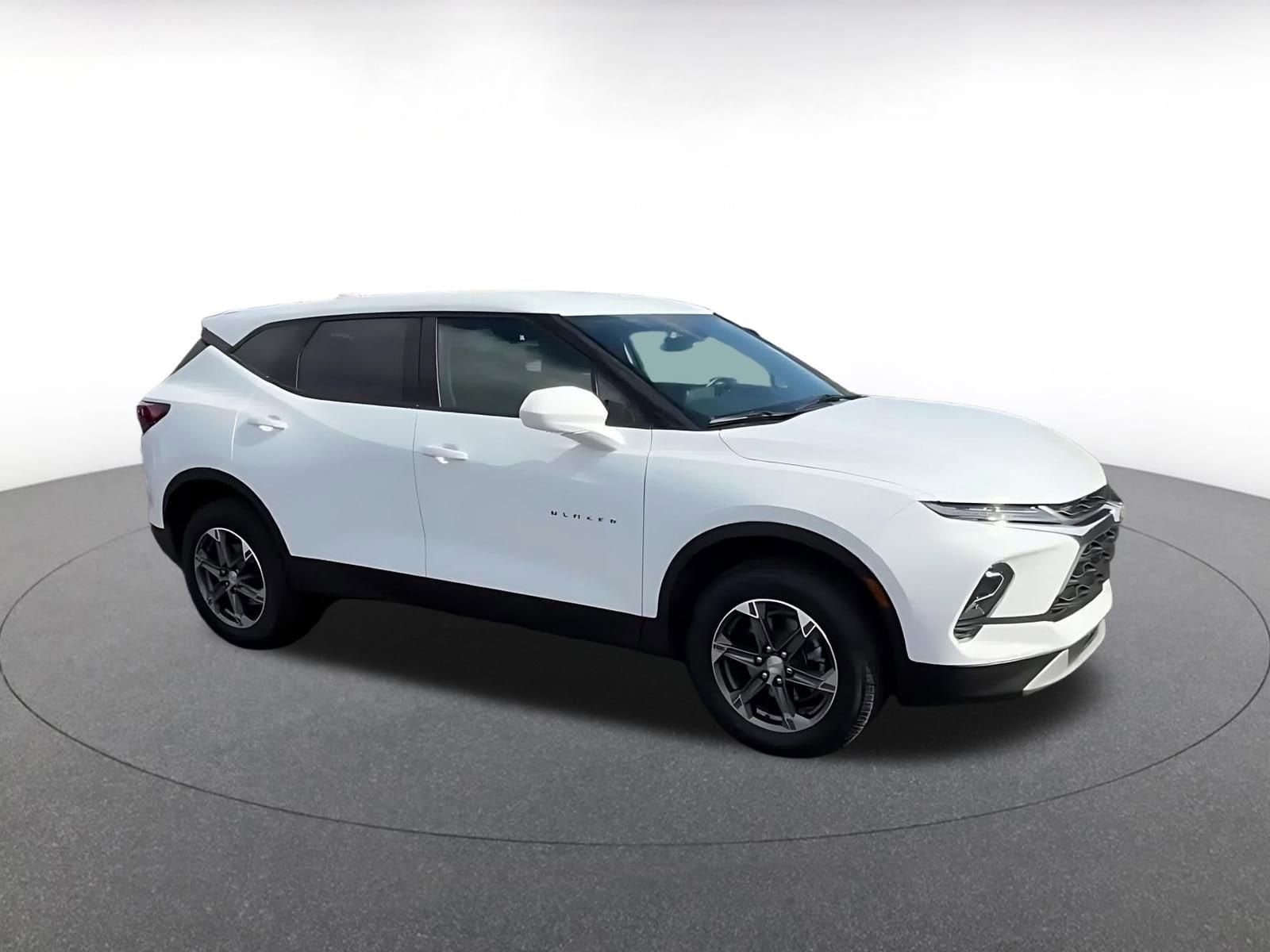 Thumbnail: 2025 Chevrolet Blazer - 2