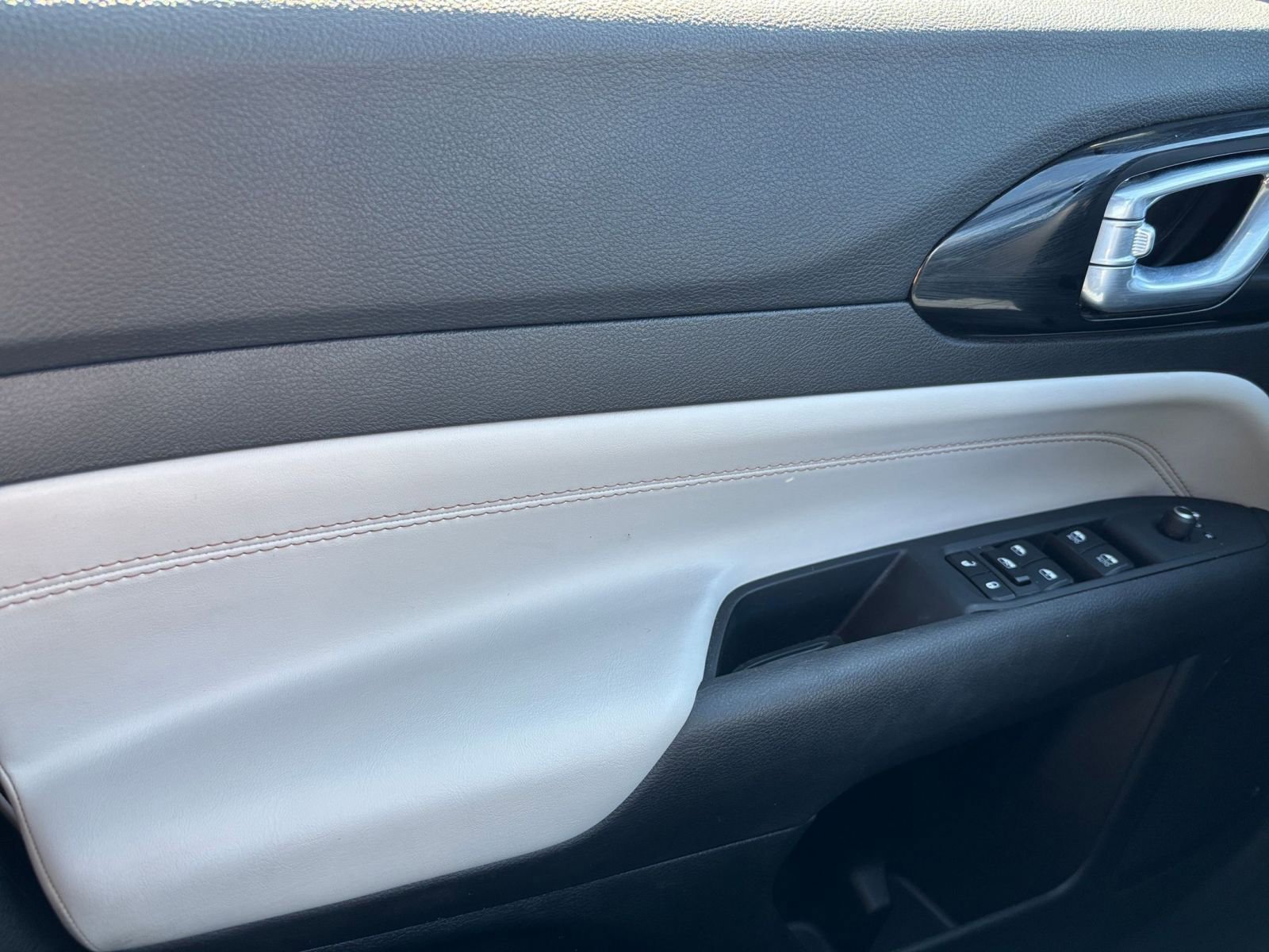 Thumbnail: 2025 Jeep Compass - 18