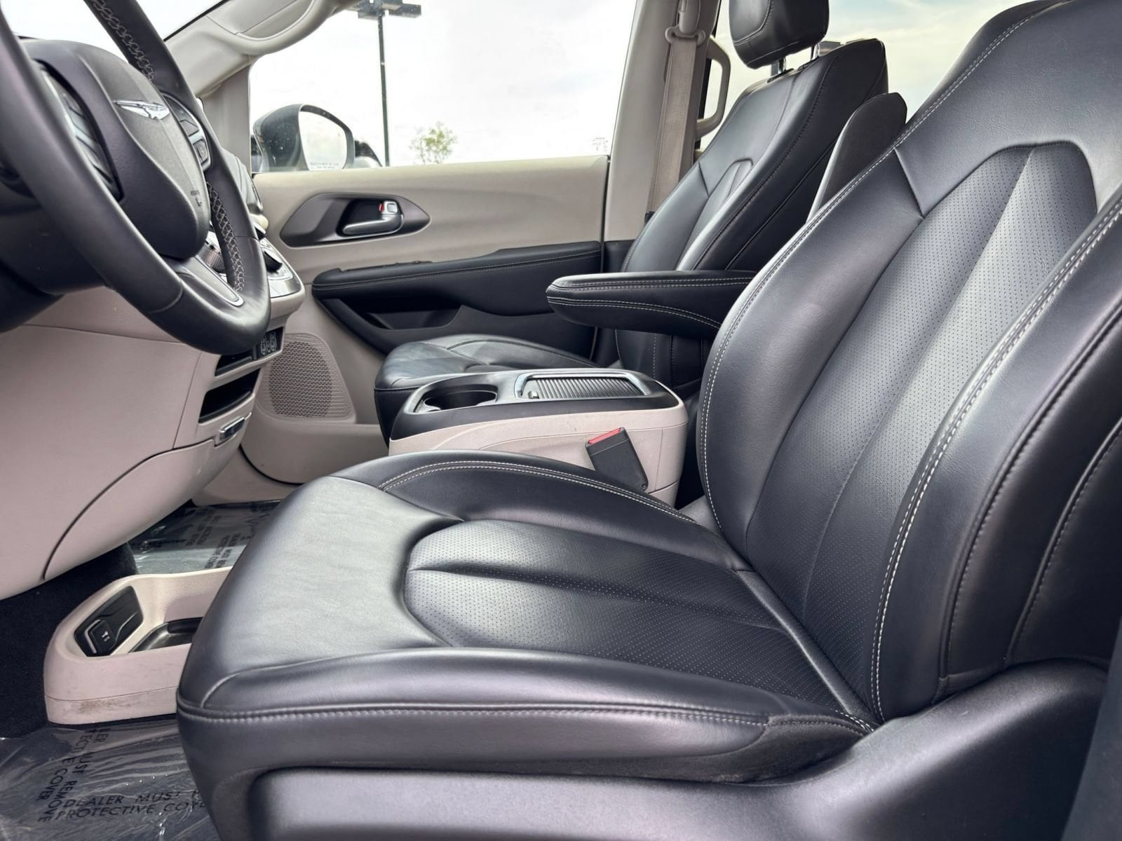 Thumbnail: 2023 Chrysler Pacifica - 29