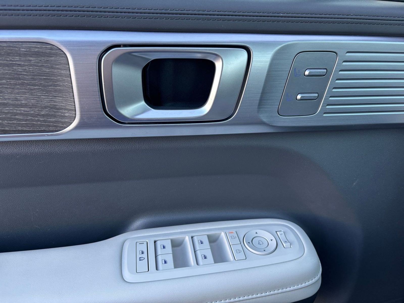 2024 Hyundai Santa Fe Limited 20