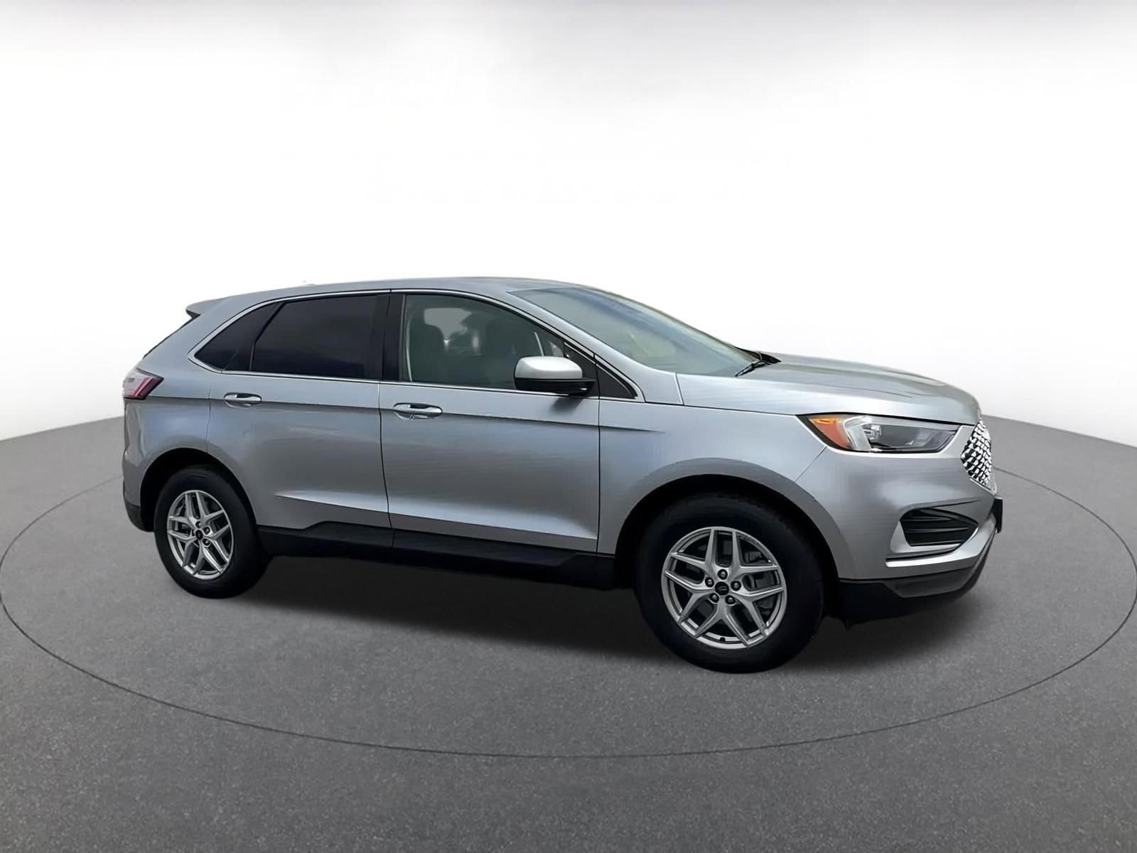 Thumbnail: 2024 Ford Edge - 2