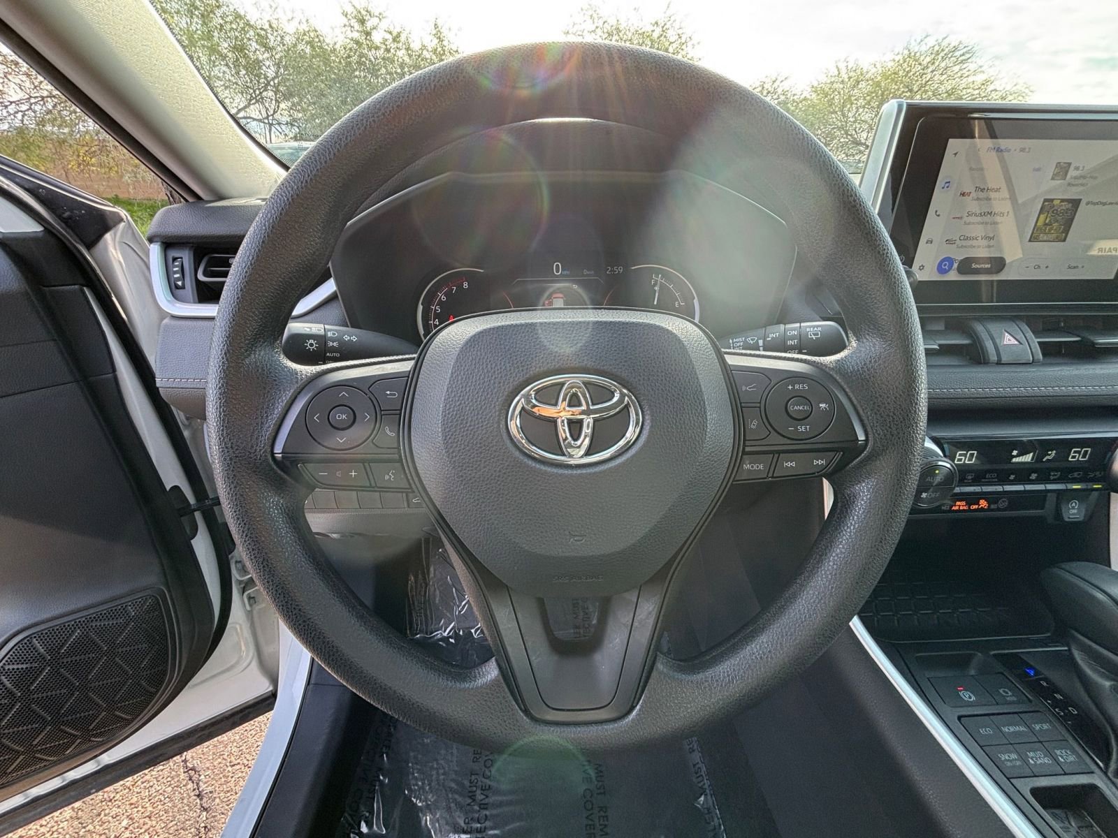 Thumbnail: 2025 Toyota RAV4 - 29