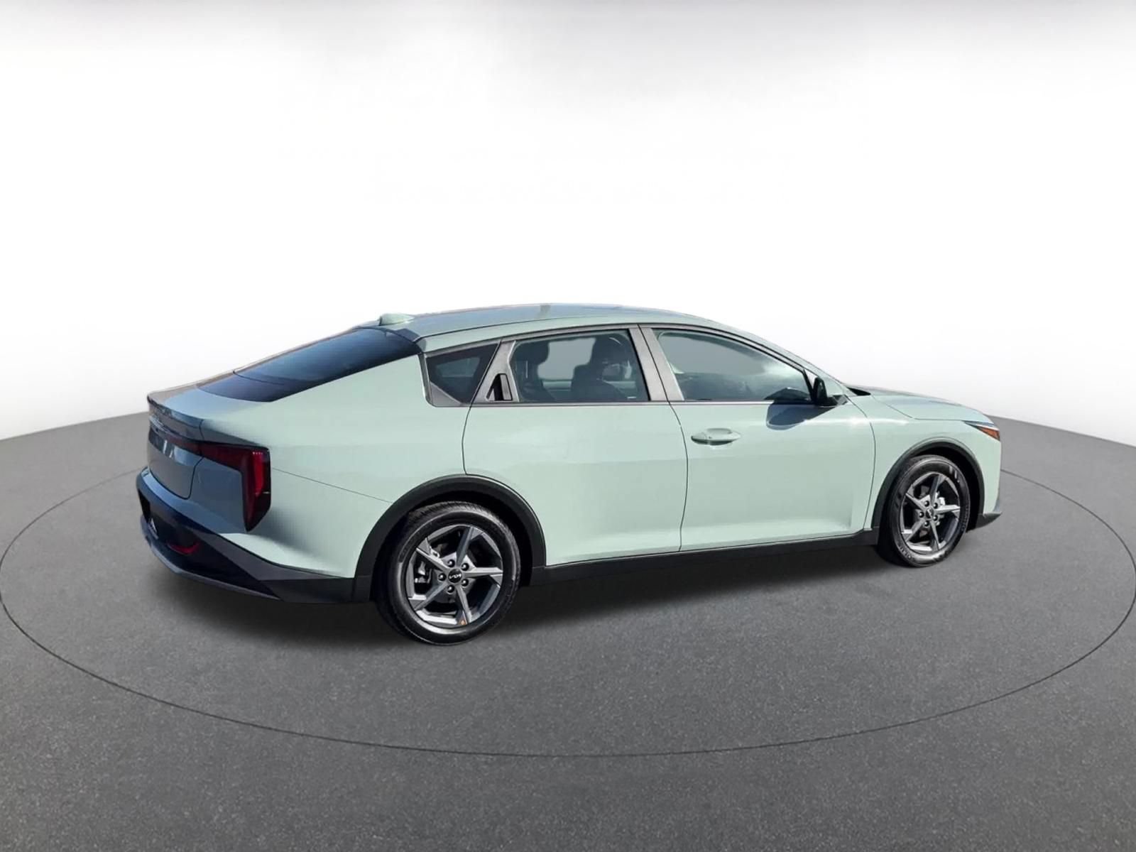 Thumbnail: 2026 Kia K4 - 15