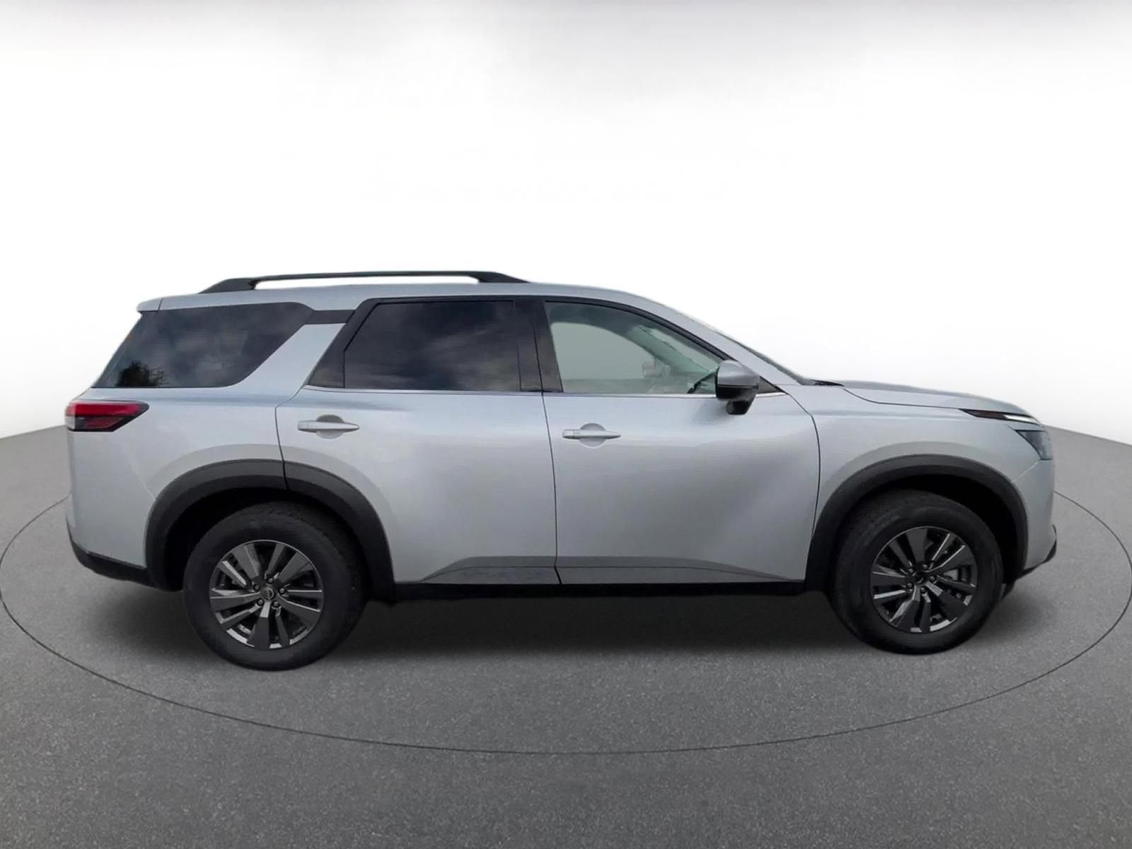 Thumbnail: 2025 Nissan Pathfinder - 16