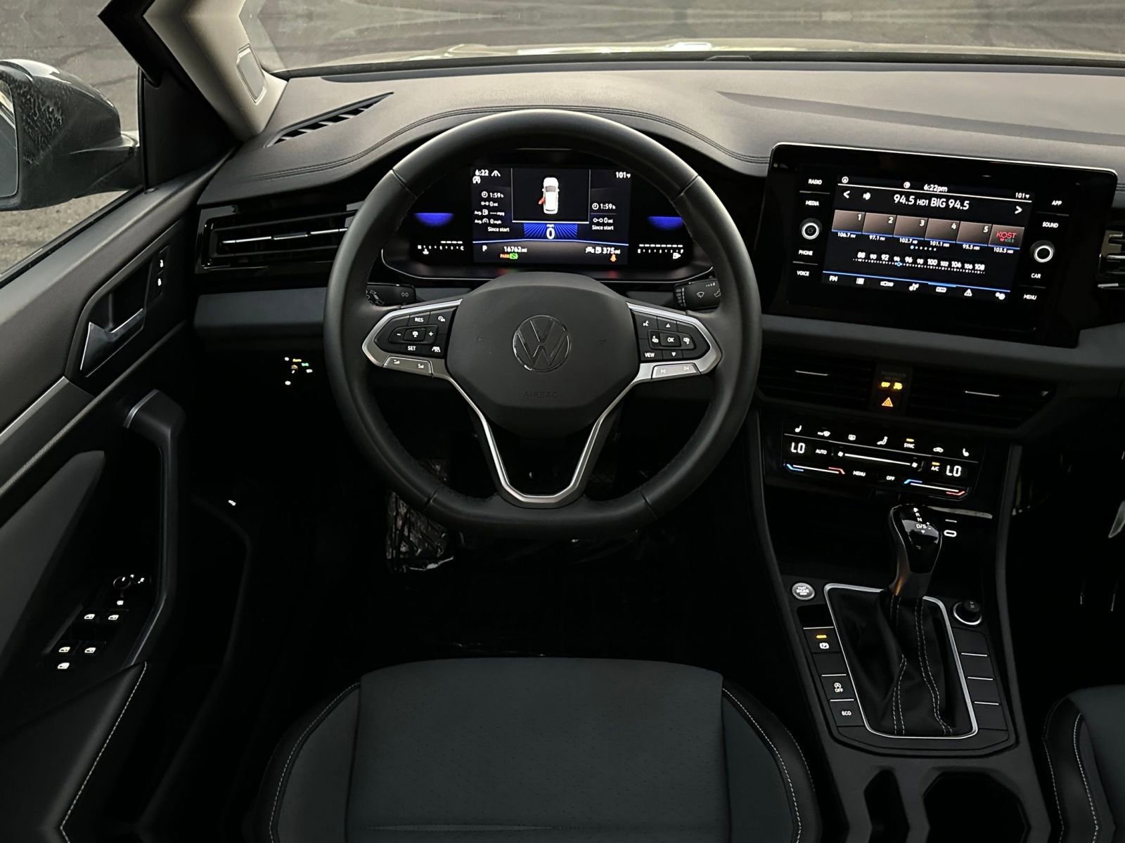 Thumbnail: 2025 Volkswagen Jetta - 34