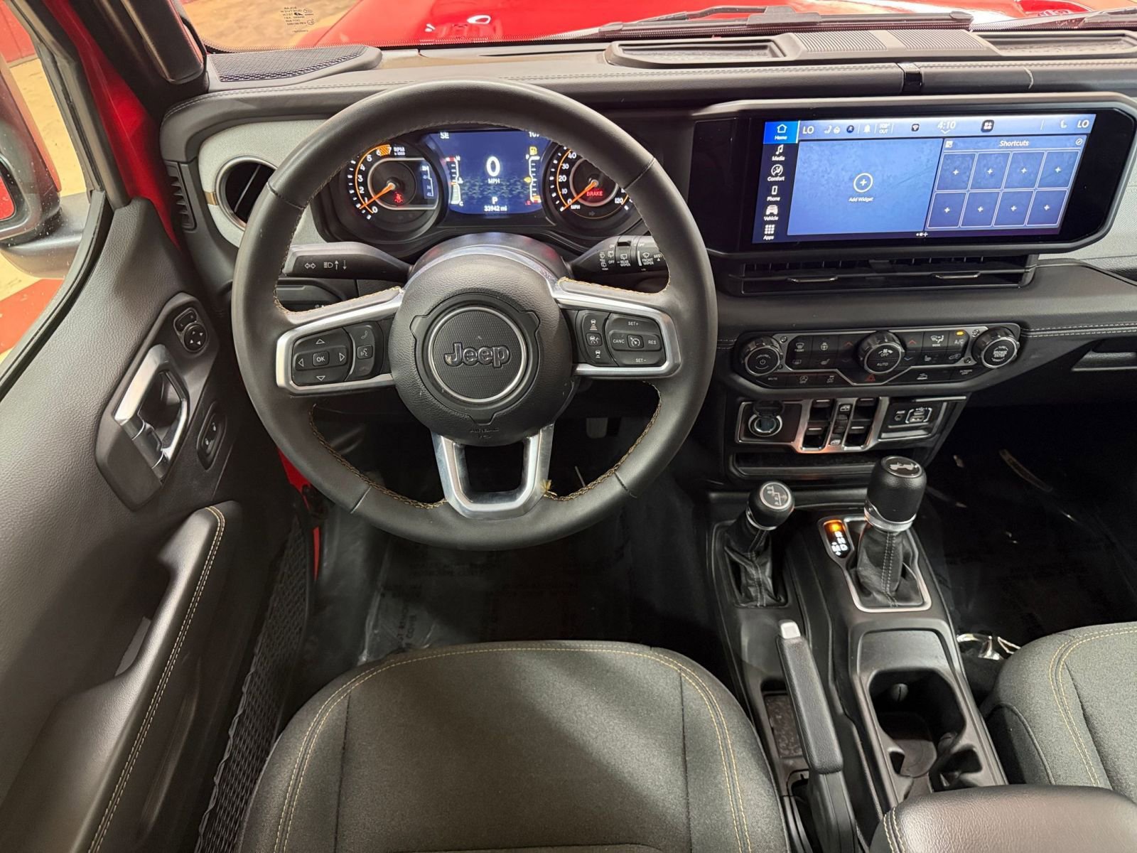 Thumbnail: 2025 Jeep Wrangler - 34
