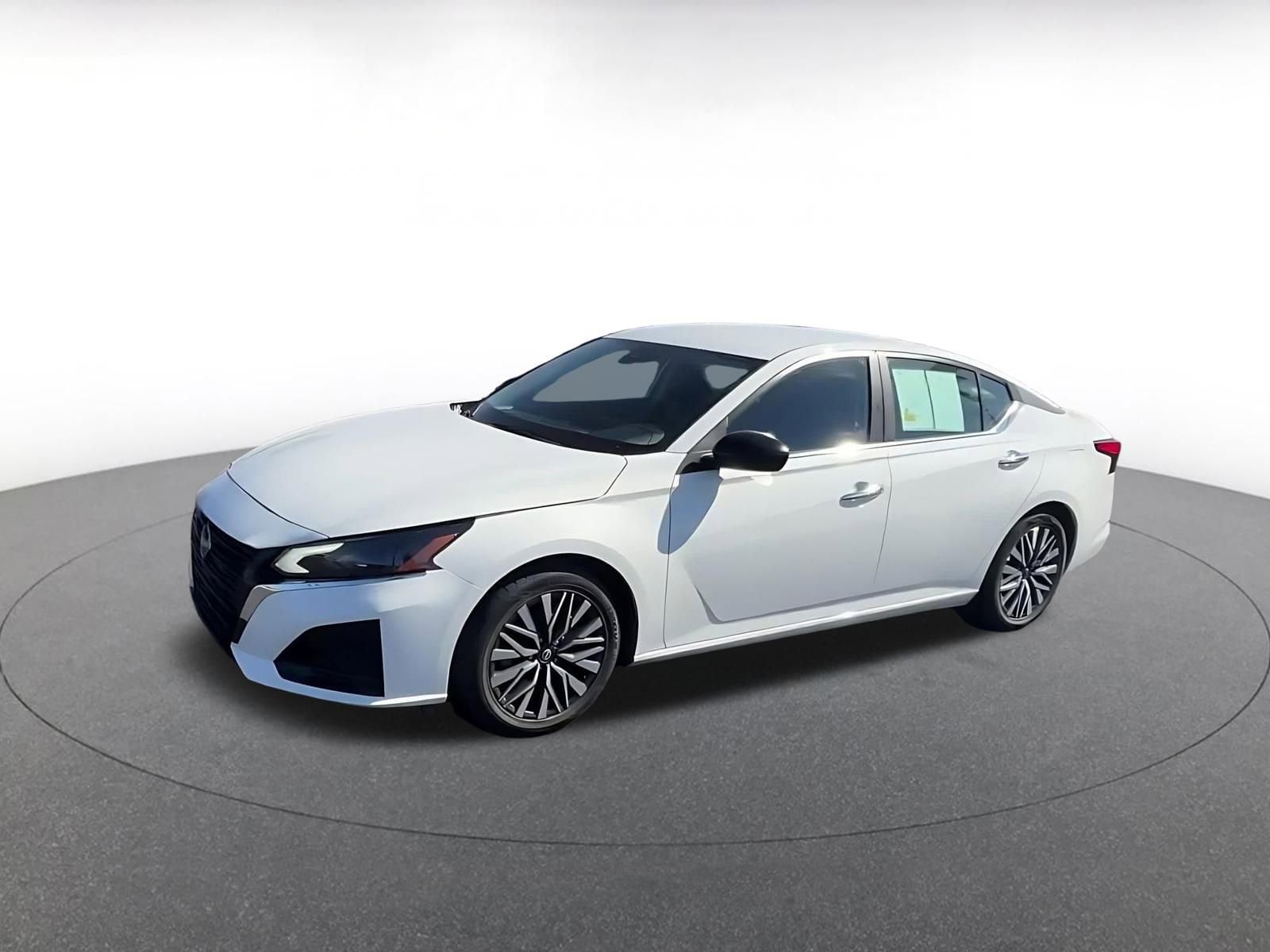 Thumbnail: 2025 Nissan Altima - 7