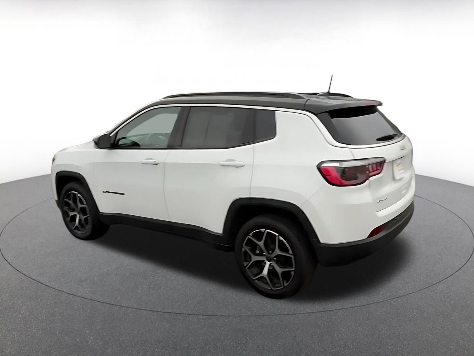 Thumbnail: 2025 Jeep Compass - 10