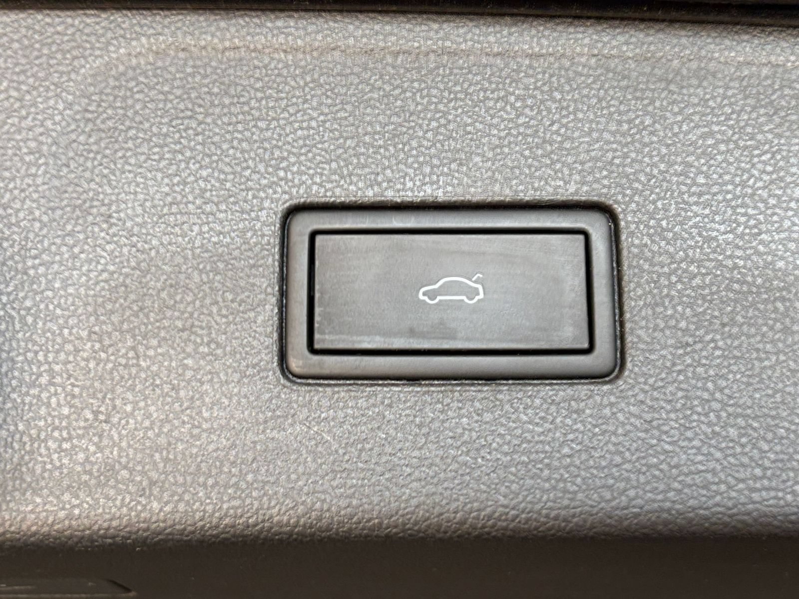 Thumbnail: 2024 Volkswagen Atlas - 22