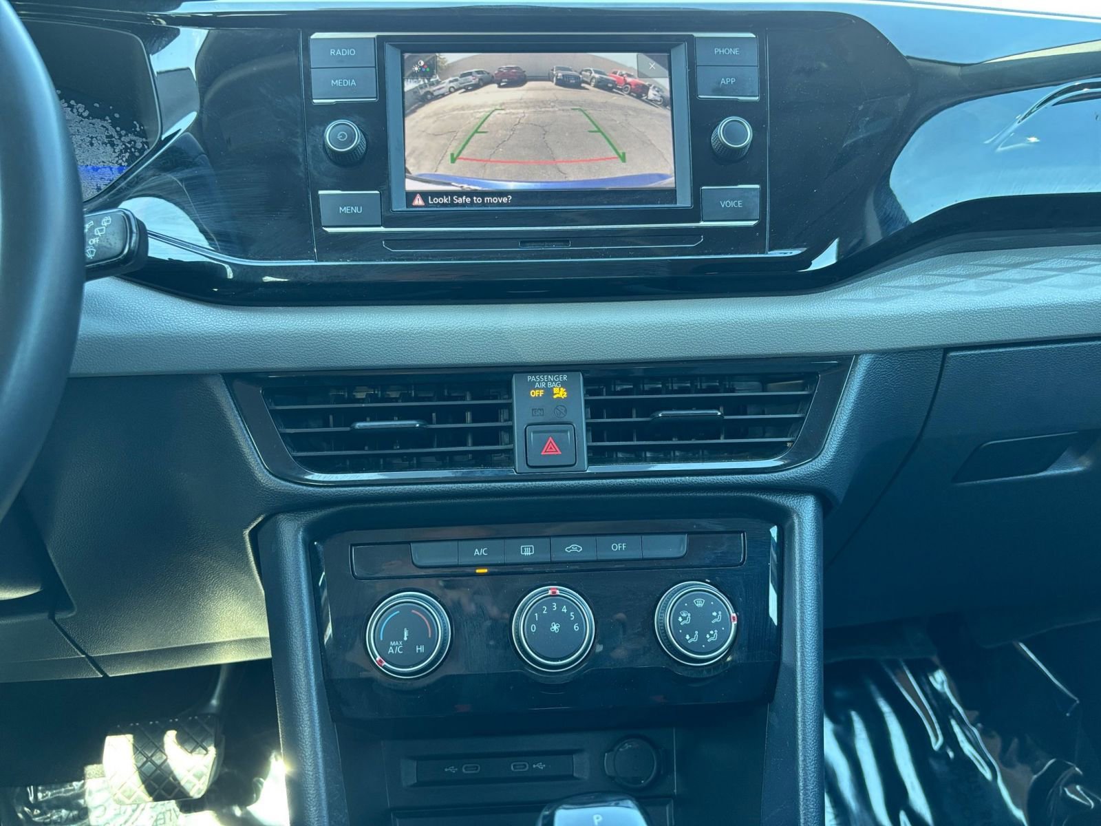 Thumbnail: 2023 Volkswagen Taos - 17