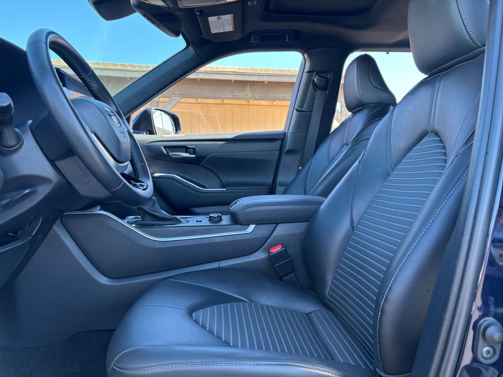 Thumbnail: 2025 Toyota Highlander - 28