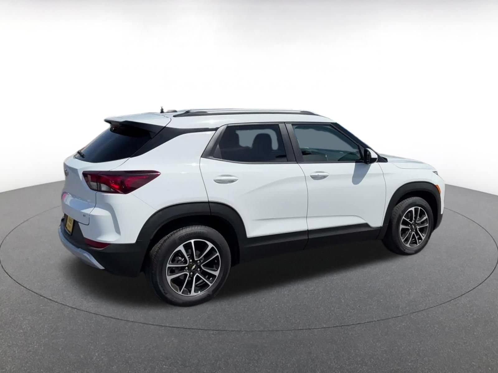 Thumbnail: 2025 Chevrolet TrailBlazer - 11