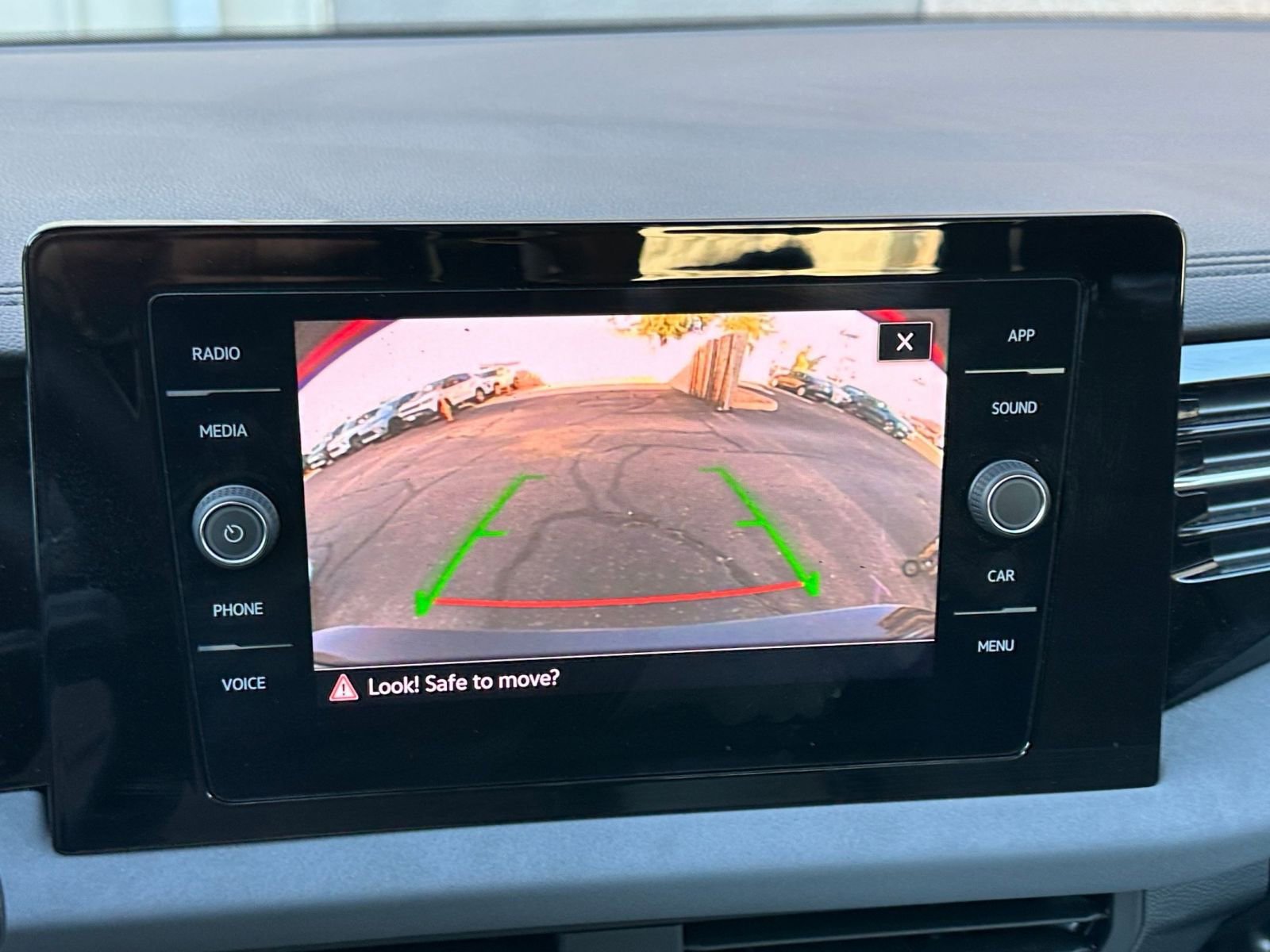 Thumbnail: 2025 Volkswagen Jetta - 17