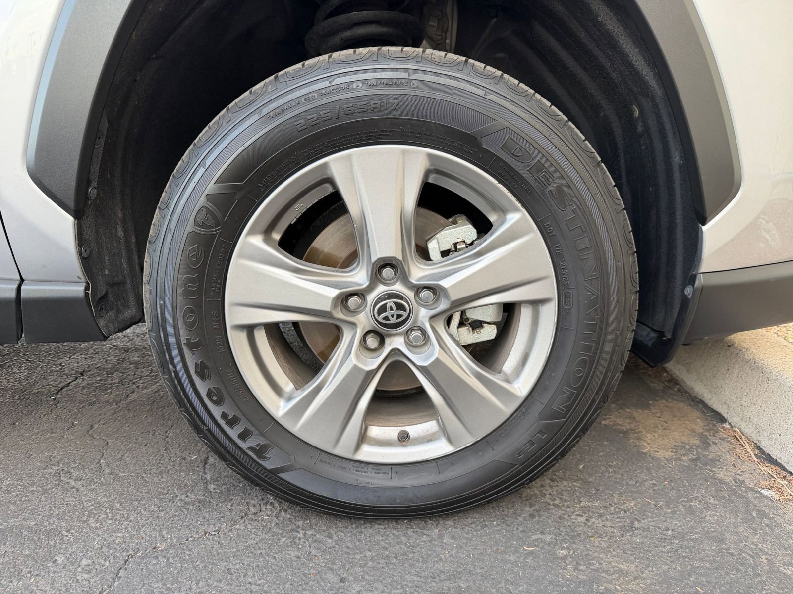 Thumbnail: 2025 Toyota RAV4 - 29