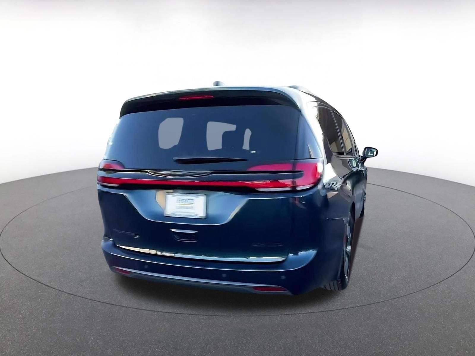 Thumbnail: 2025 Chrysler Pacifica - 14