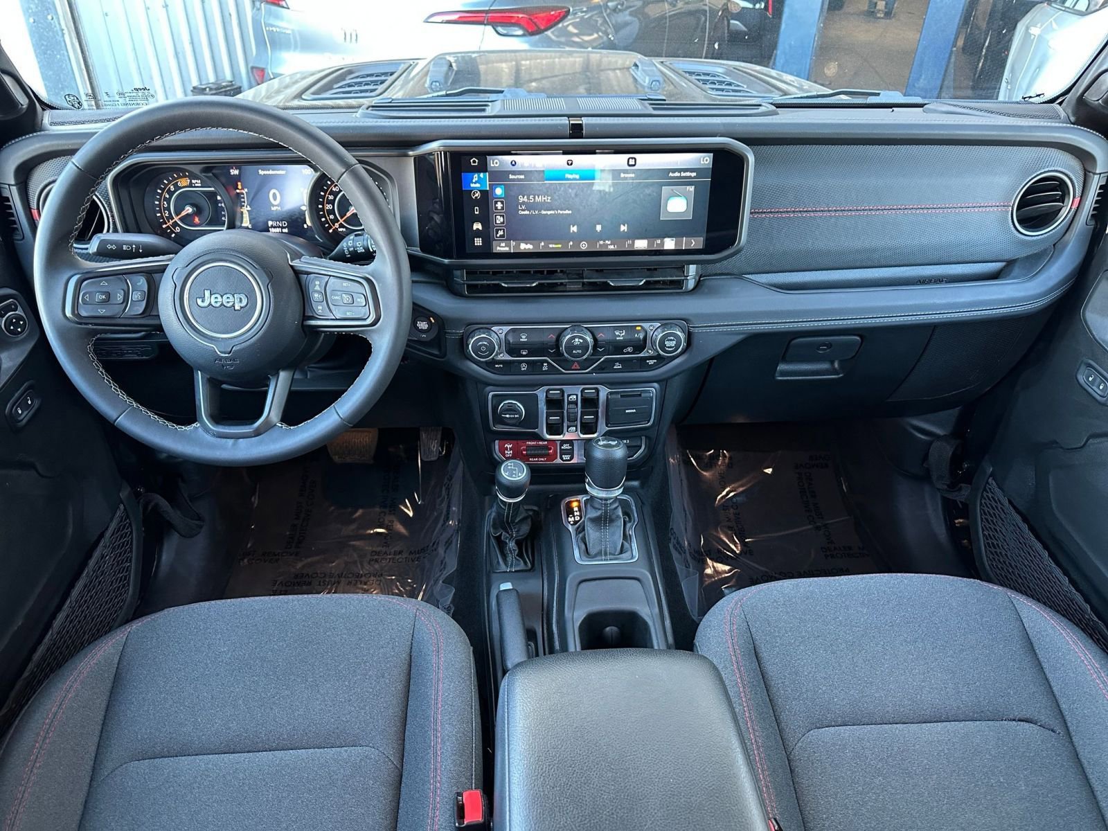 Thumbnail: 2025 Jeep Wrangler - 32