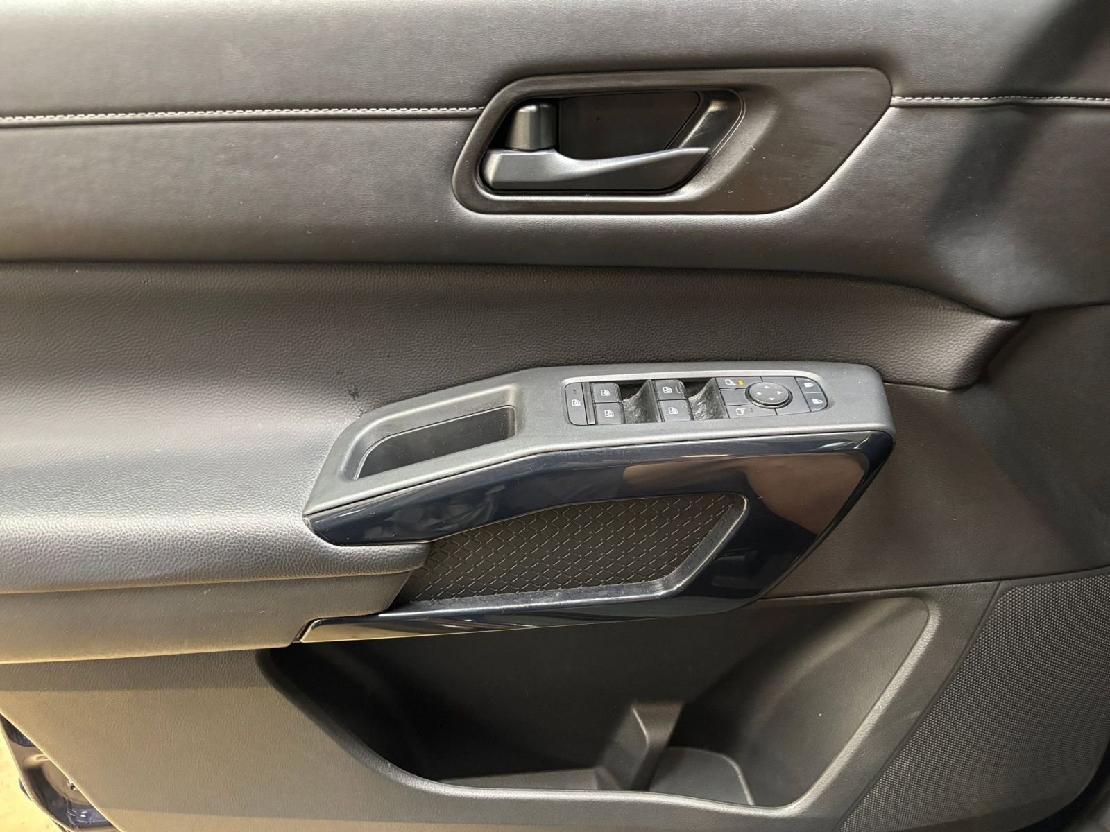 Thumbnail: 2025 Nissan Pathfinder - 18