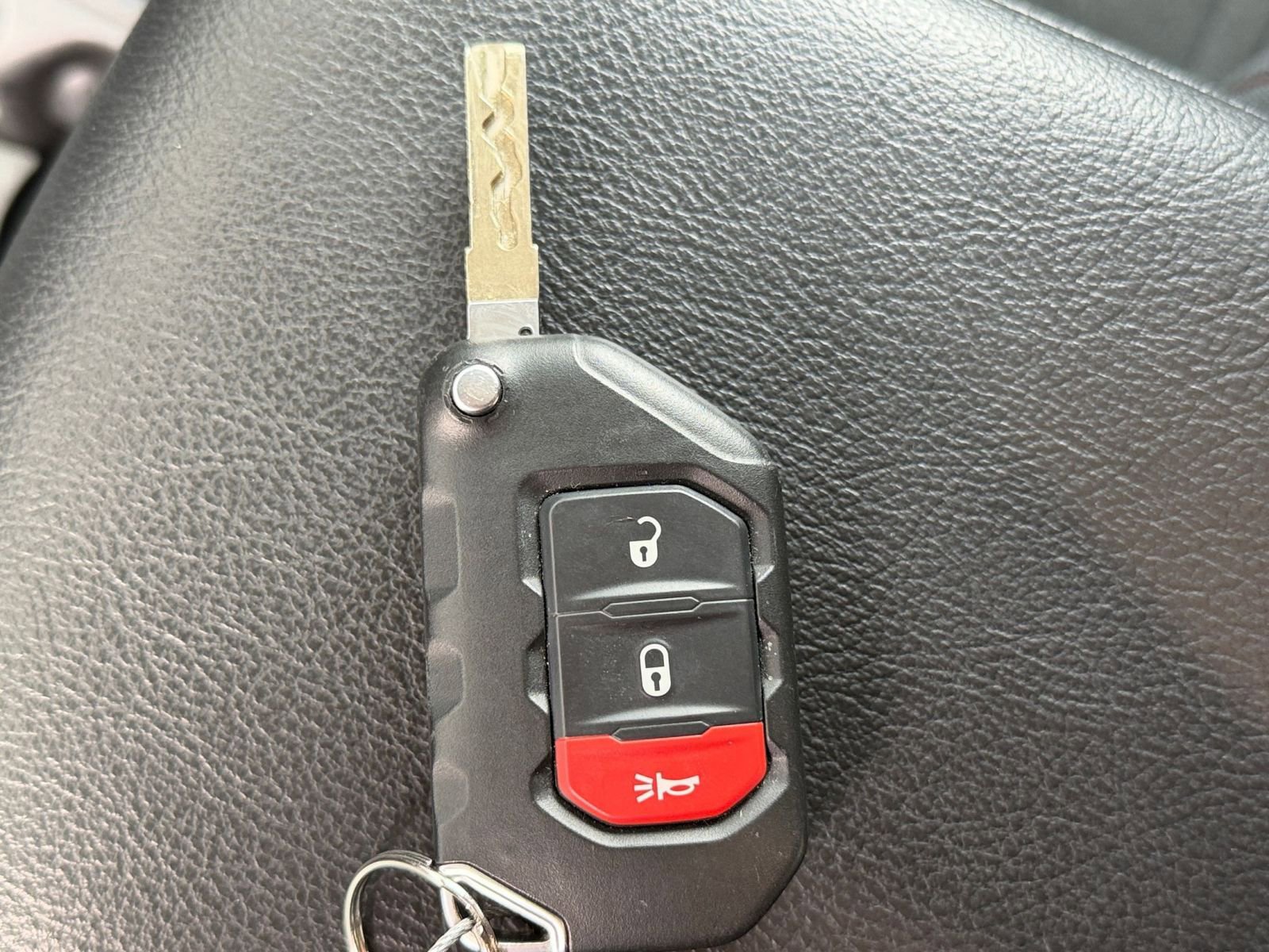 Thumbnail: 2025 Jeep Wrangler - 21